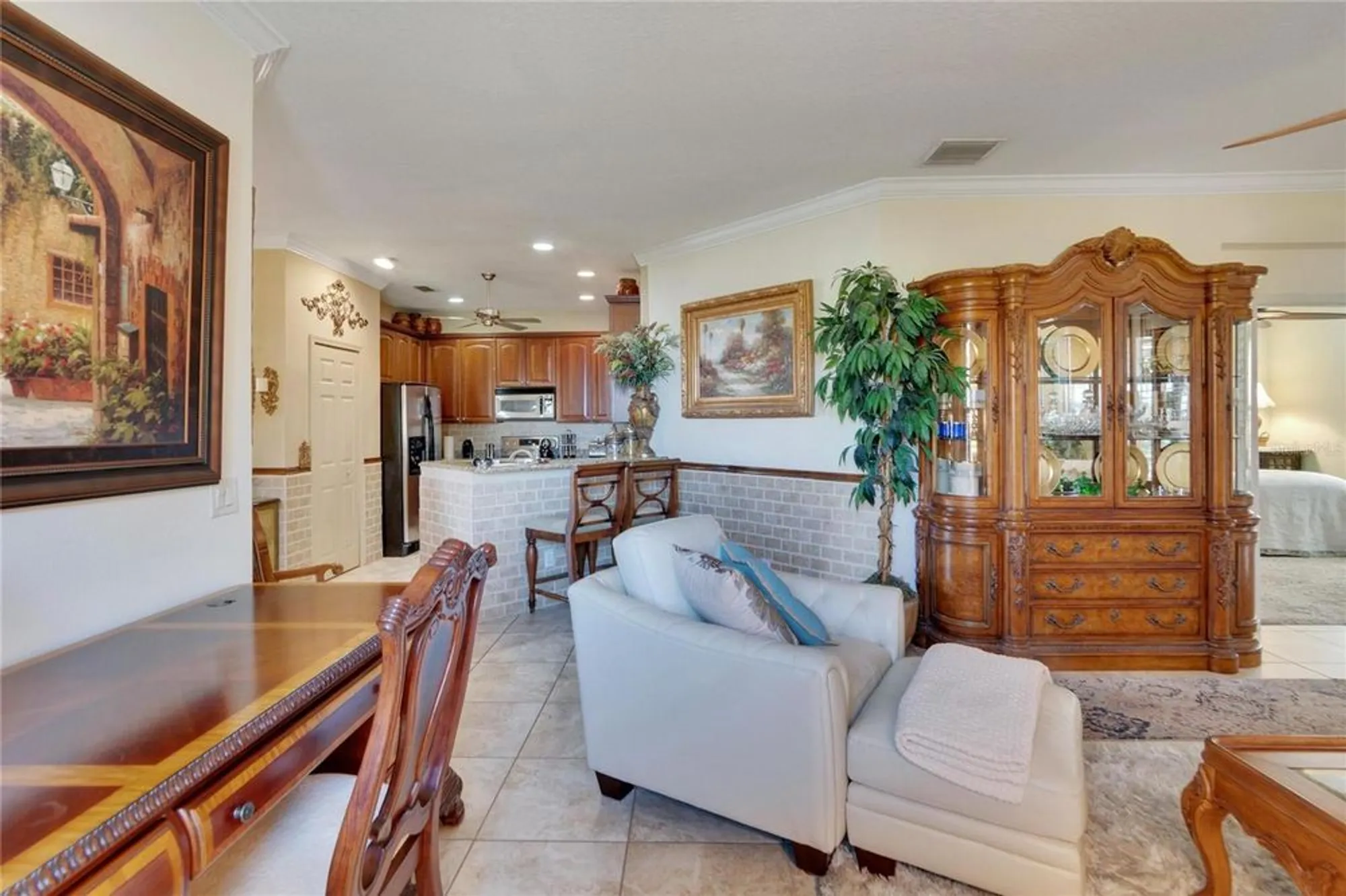 Property Slideshow image 23 of 67 | 204 mystic falls dr, Apollo Beach, FL, 33572