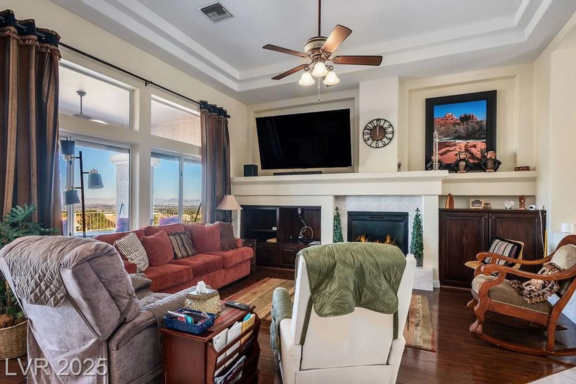 Property Slideshow image 14 of 99 | 10712 button willow dr, Las Vegas, NV, 89134