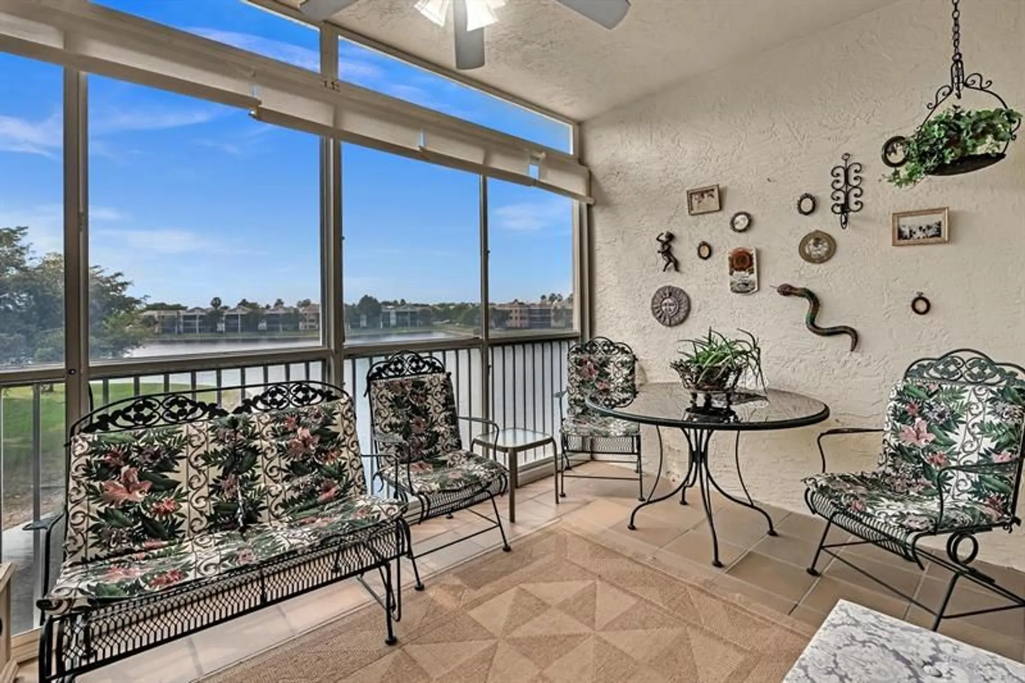 Property Slideshow image 41 of 76 | 7715 southampton ter 301, Tamarac, FL, 33321
