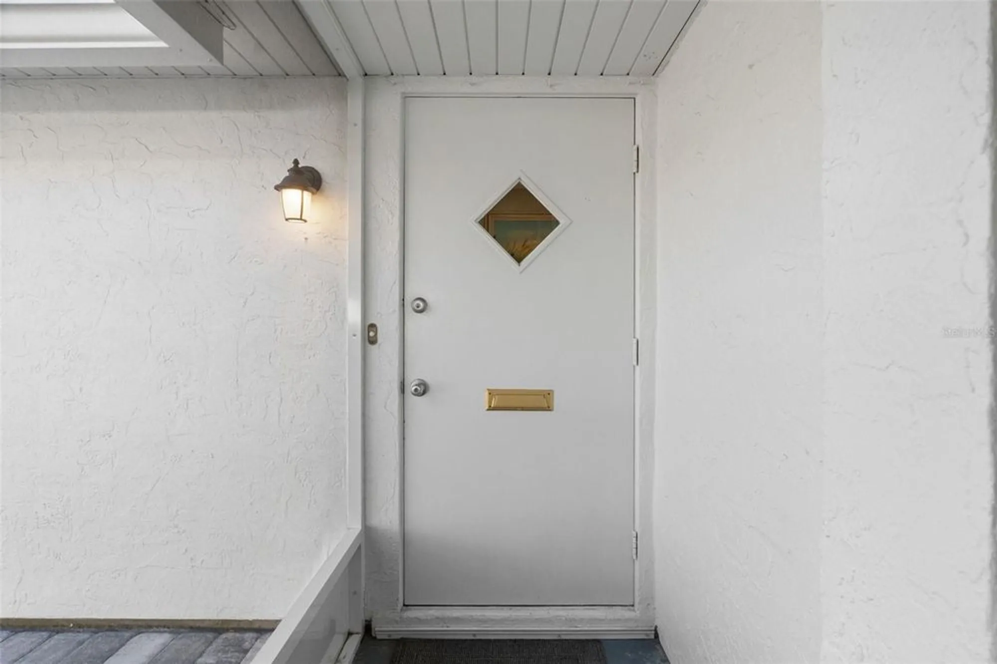 Property Slideshow image 7 of 42 | 3952 ashwood ln 37, Sarasota, FL, 34232