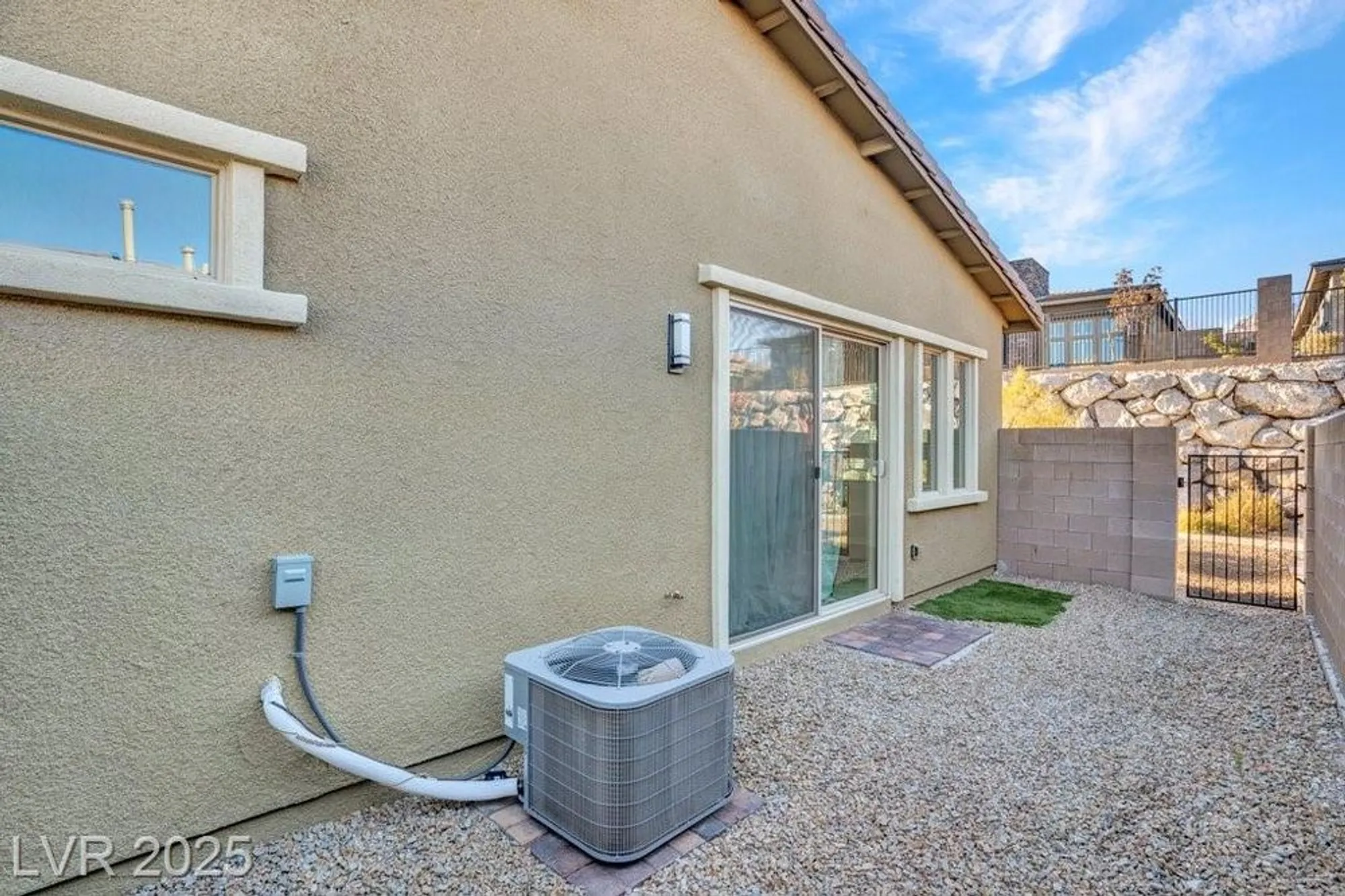 Property Slideshow image 24 of 36 | 925 allister fields ln, Las Vegas, NV, 89138