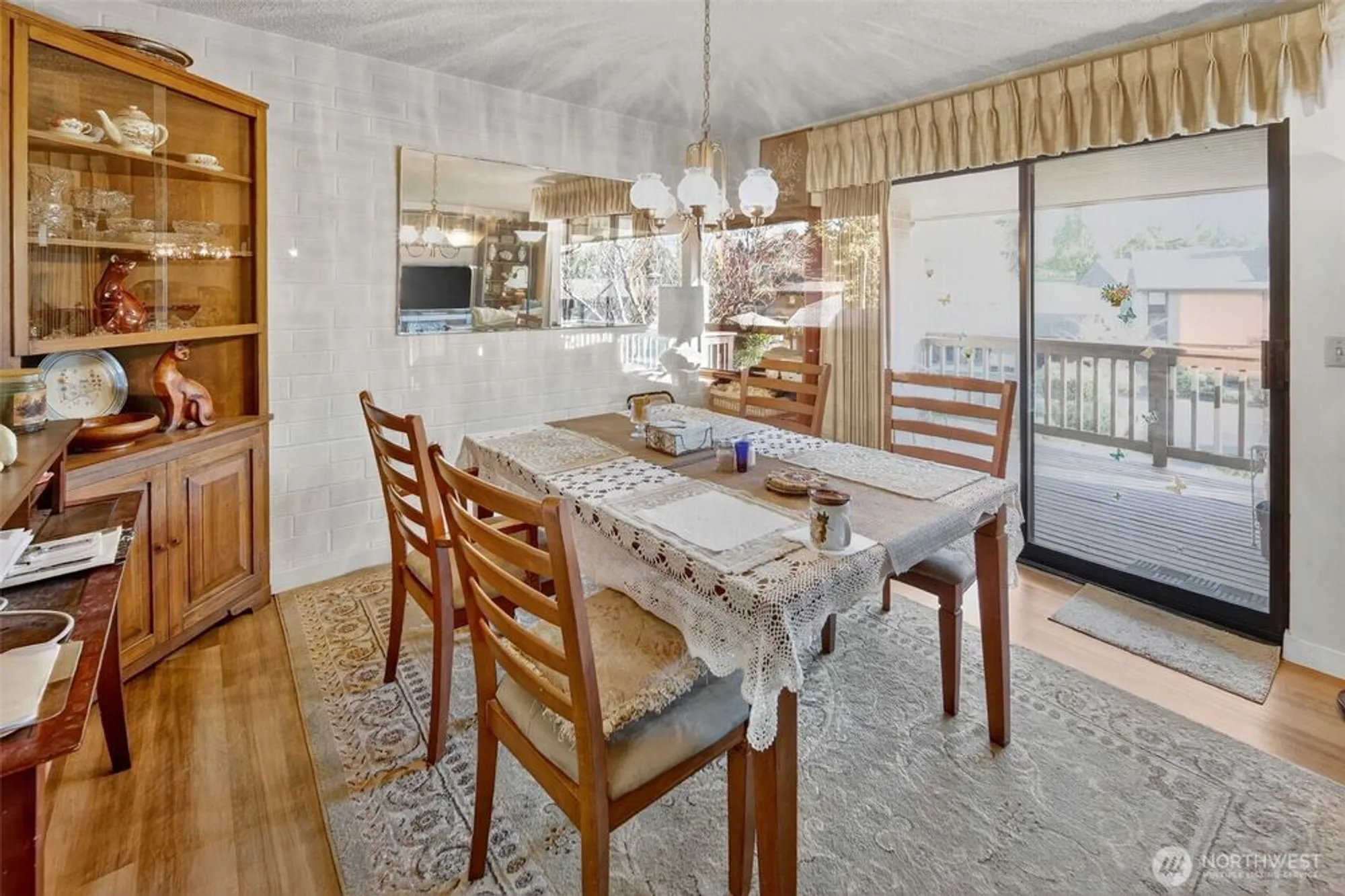 Property Slideshow image 17 of 30 | 10717 glen acres dr s # 735, Burien, WA, 98168