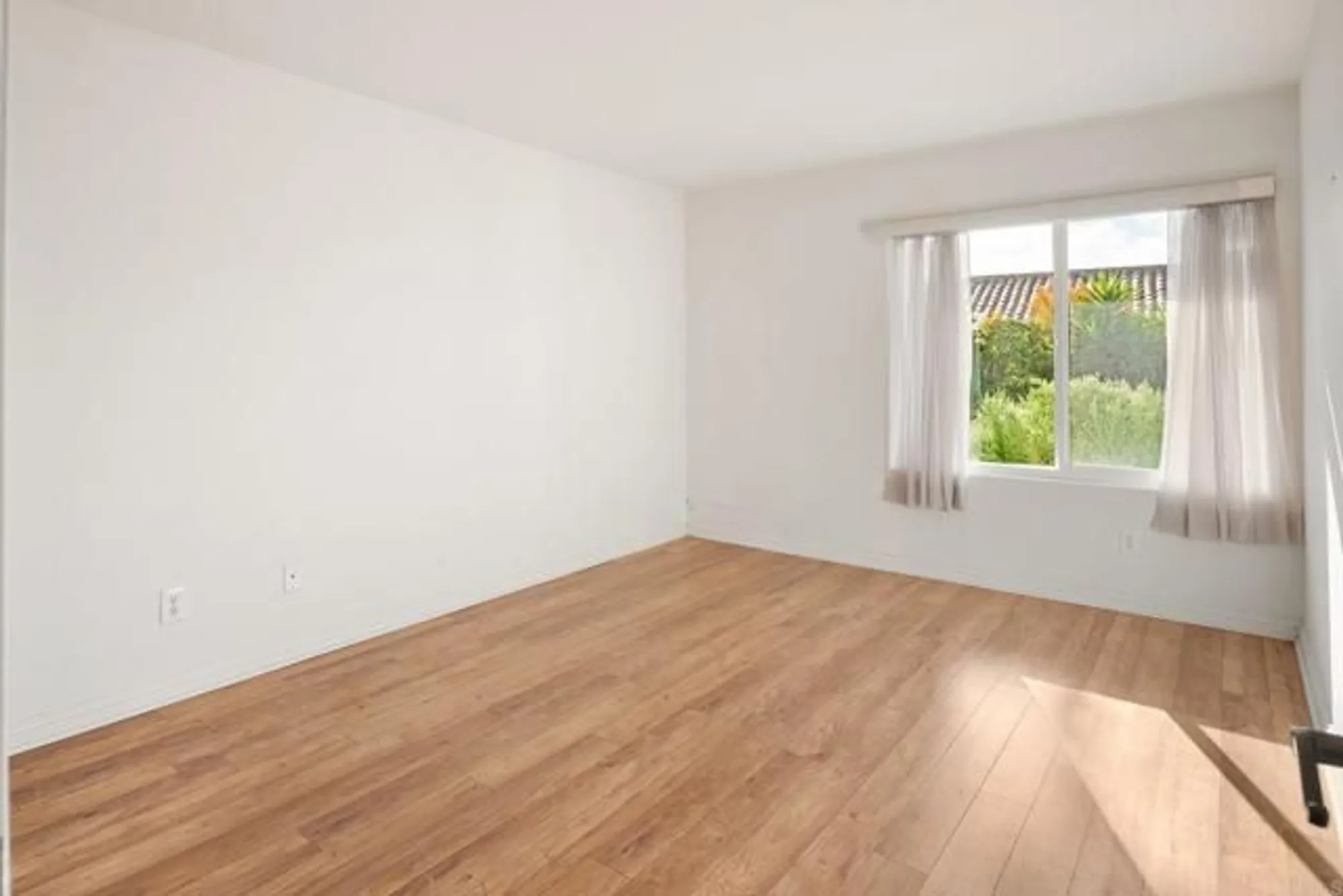 Property Slideshow image 15 of 41 | 4763 galicia way, Oceanside, CA, 92056