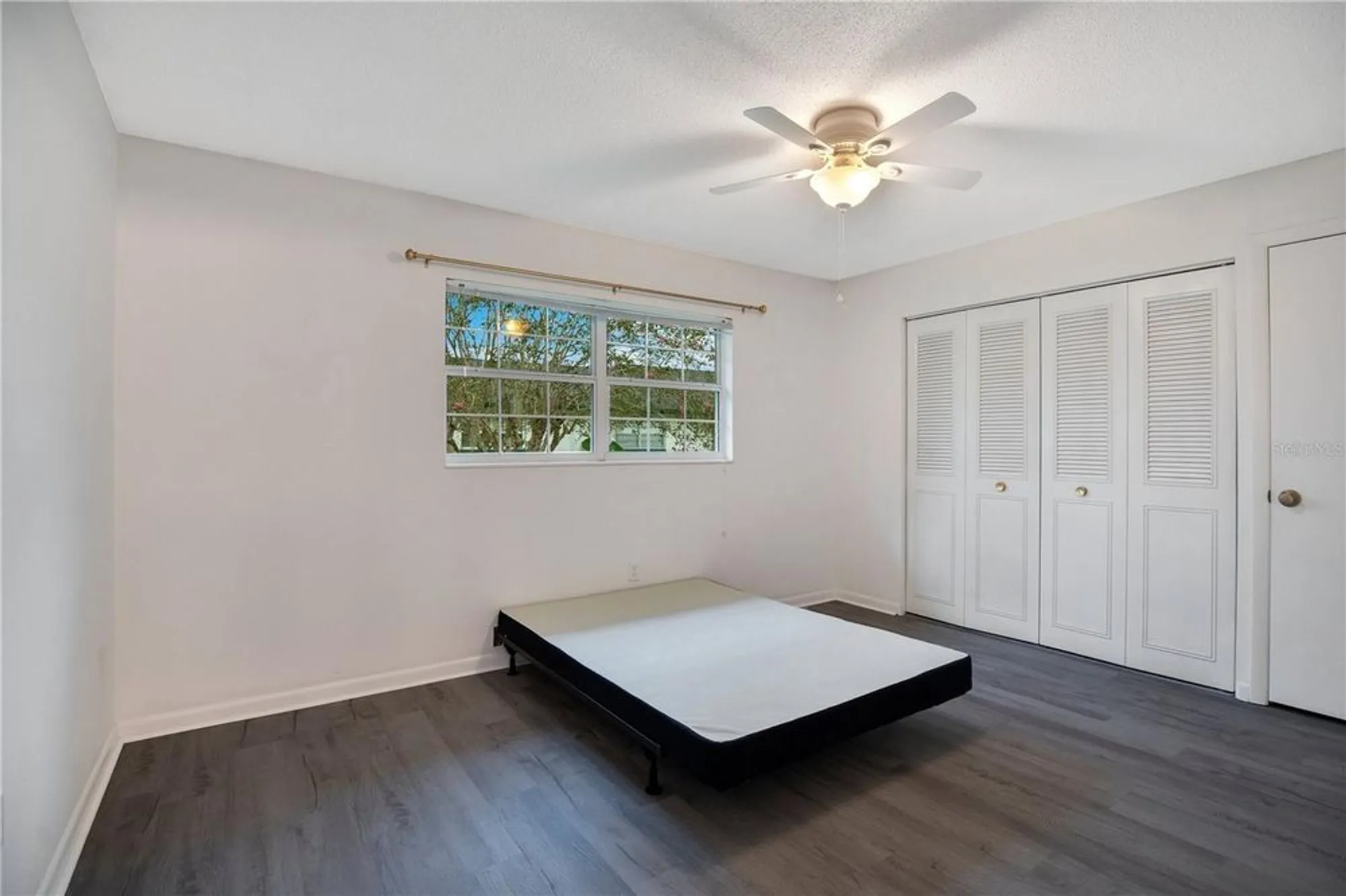 Property Slideshow image 12 of 23 | 239 n hill ave # 110, Deland, FL, 32724
