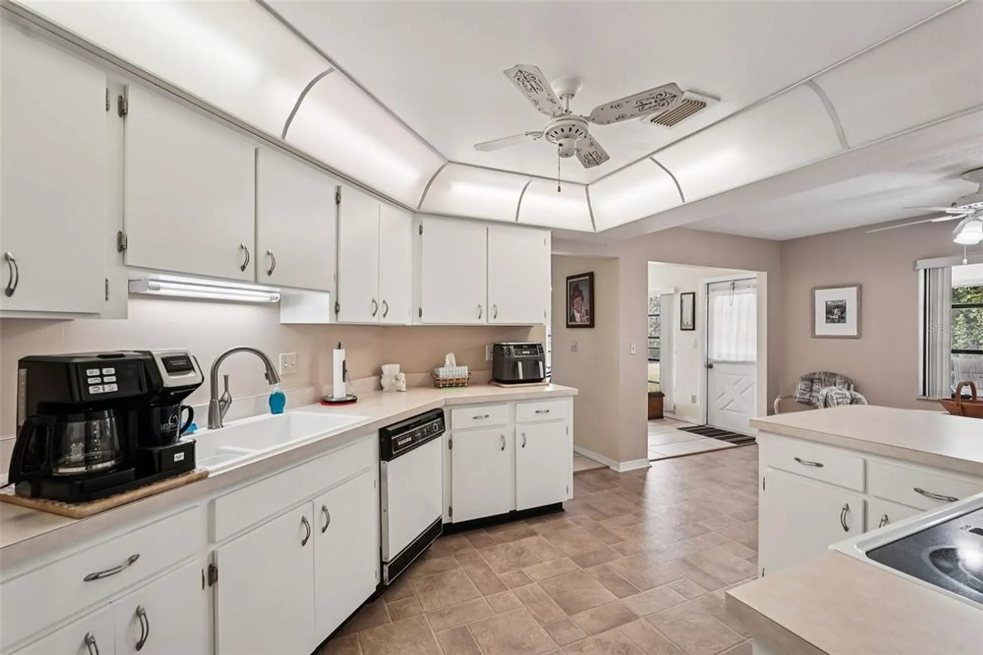 Property Slideshow image 16 of 55 | 1805 new bedford dr, Sun City Center, FL, 33573