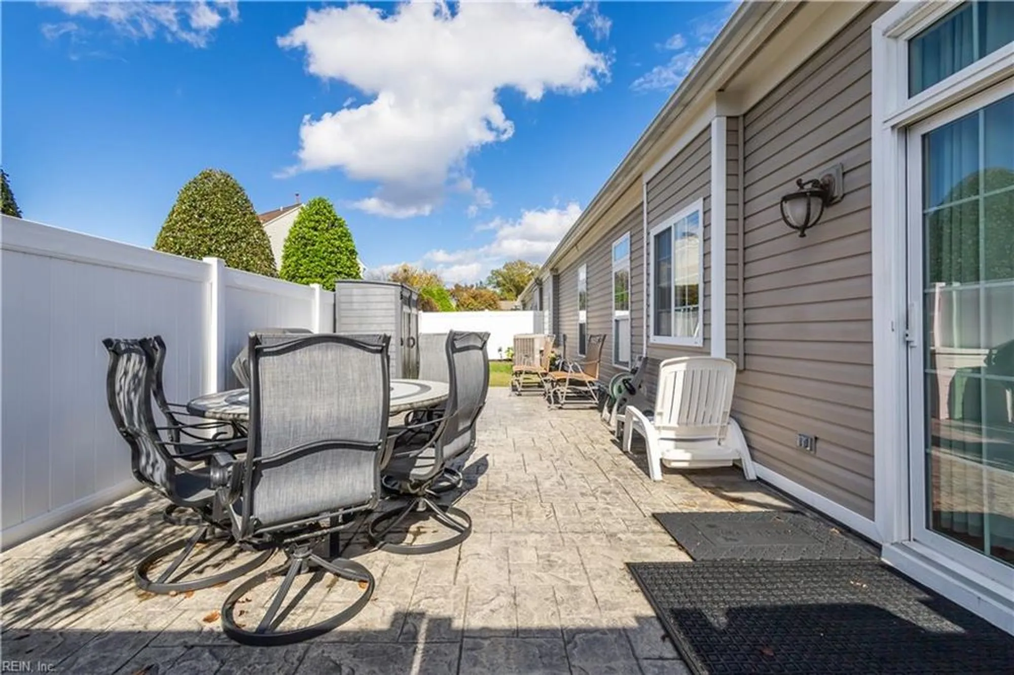 Property Slideshow image 41 of 45 | 1134 alexandria ln, Chesapeake, VA, 23320