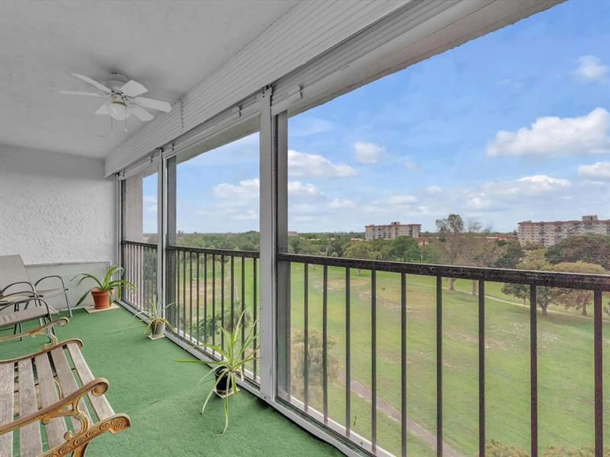 Property Slideshow image 20 of 28 | 5860 nw 44th st 804, Lauderhill, FL, 33319
