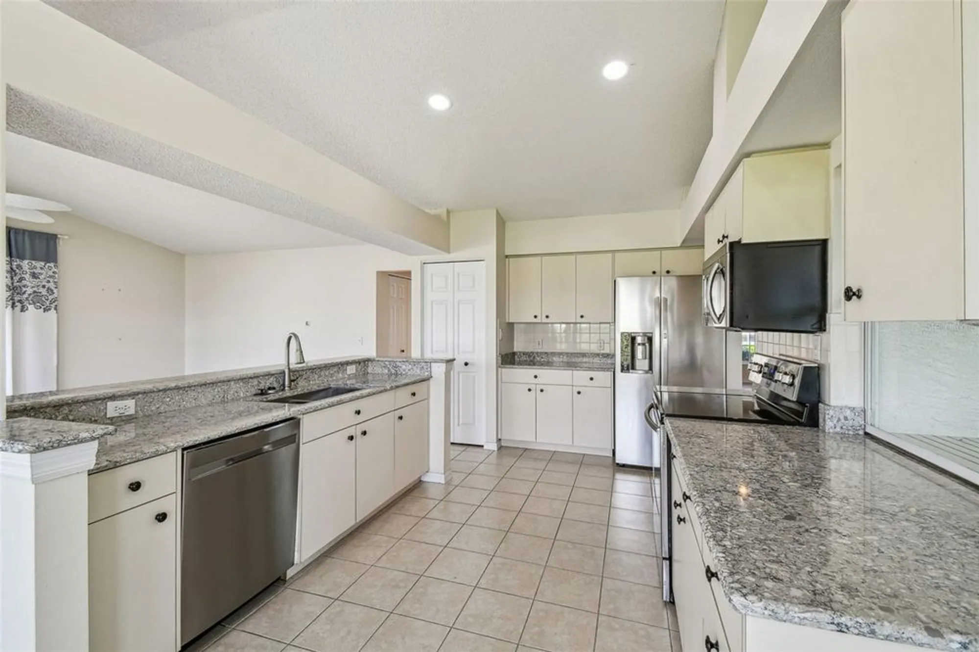 Property Slideshow image 26 of 53 | 11147 brambleleaf way, Hudson, FL, 34667