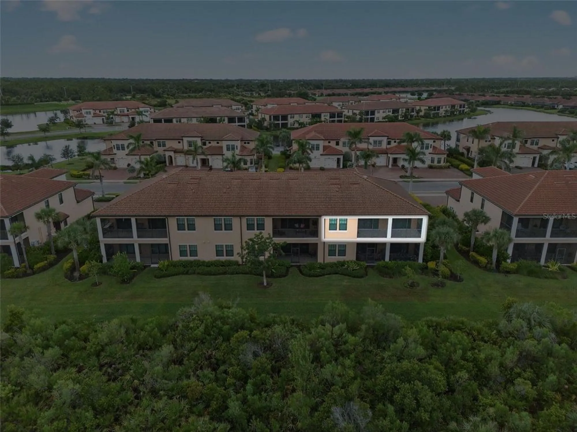Property Slideshow image 13 of 91 | 10047 crooked creek dr 201, Venice, FL, 34293