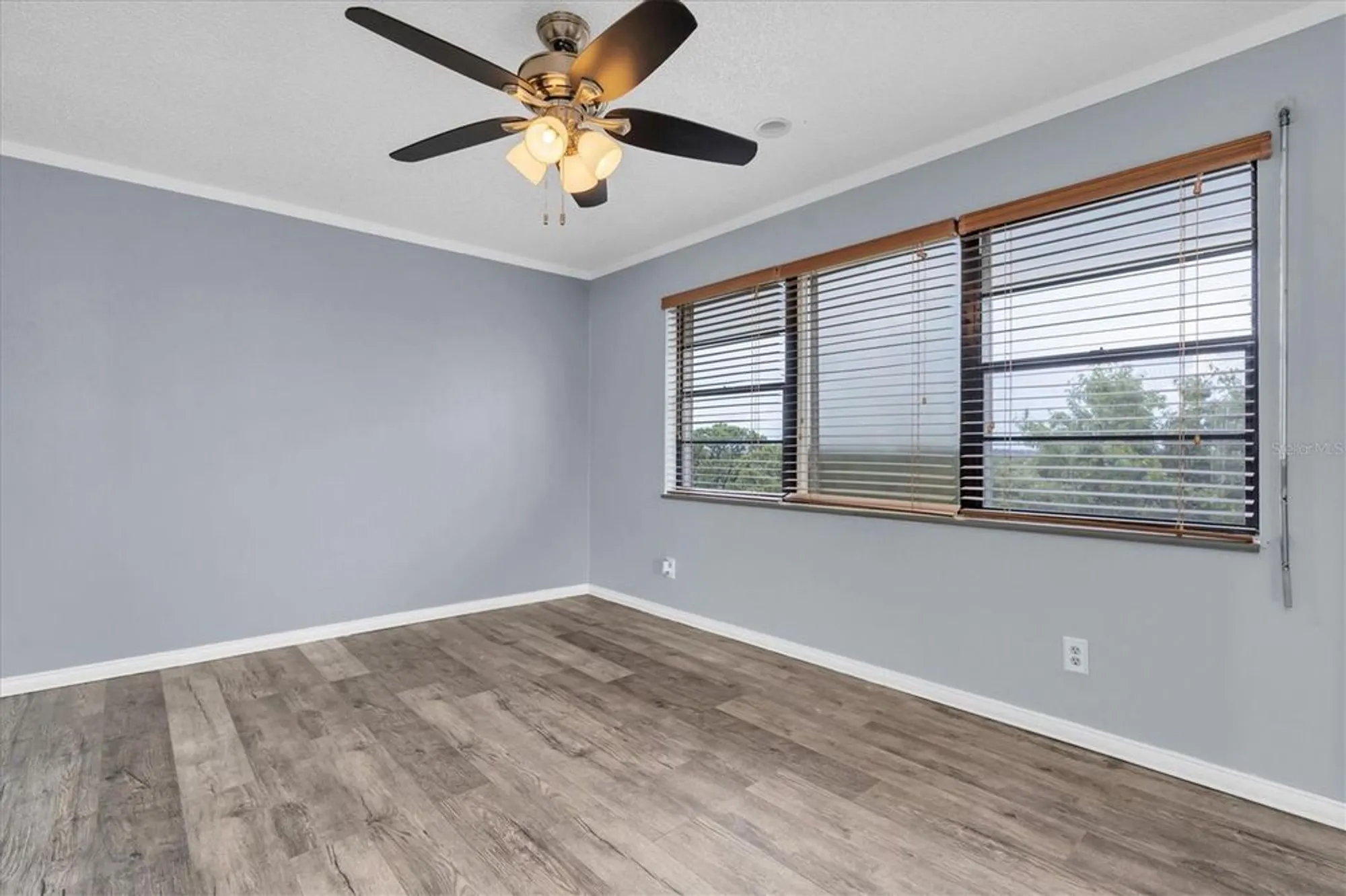 Property Slideshow image 15 of 48 | 8198 terrace garden dr n unit 511, Saint Petersburg, FL, 33709