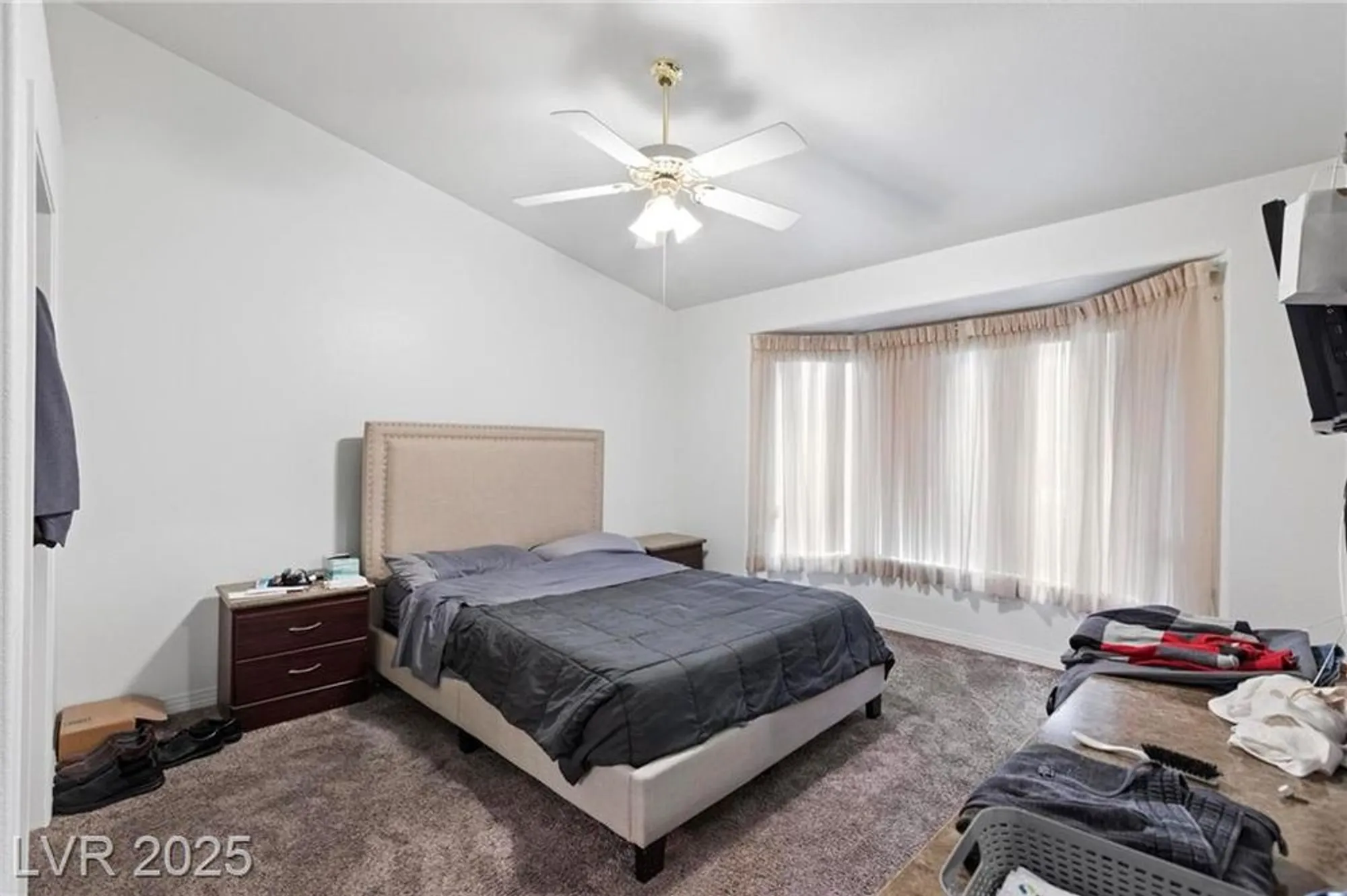 Property Slideshow image 13 of 29 | 2231 hallston st, Las Vegas, NV, 89134