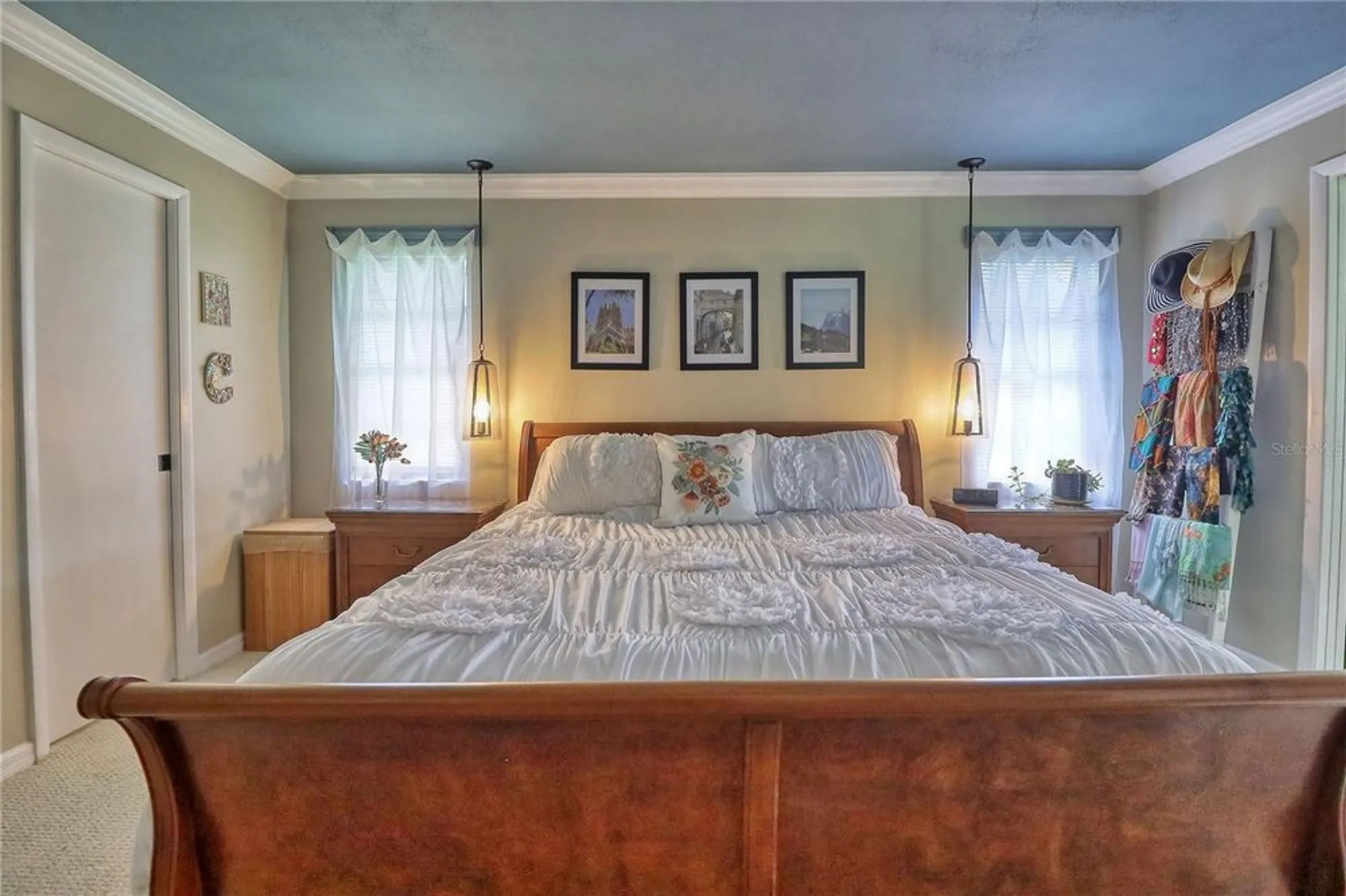 Property Slideshow image 35 of 77 | 7149 fairway bend cir, Sarasota, FL, 34243