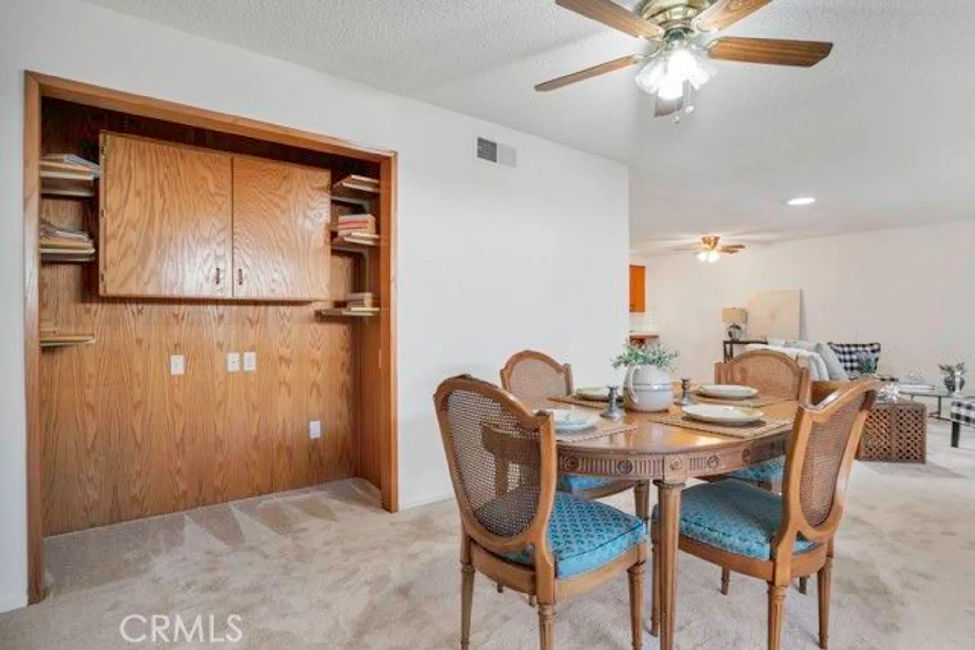 Property Slideshow image 7 of 27 | 26822 avenue of the oaks, Newhall, CA, 91321