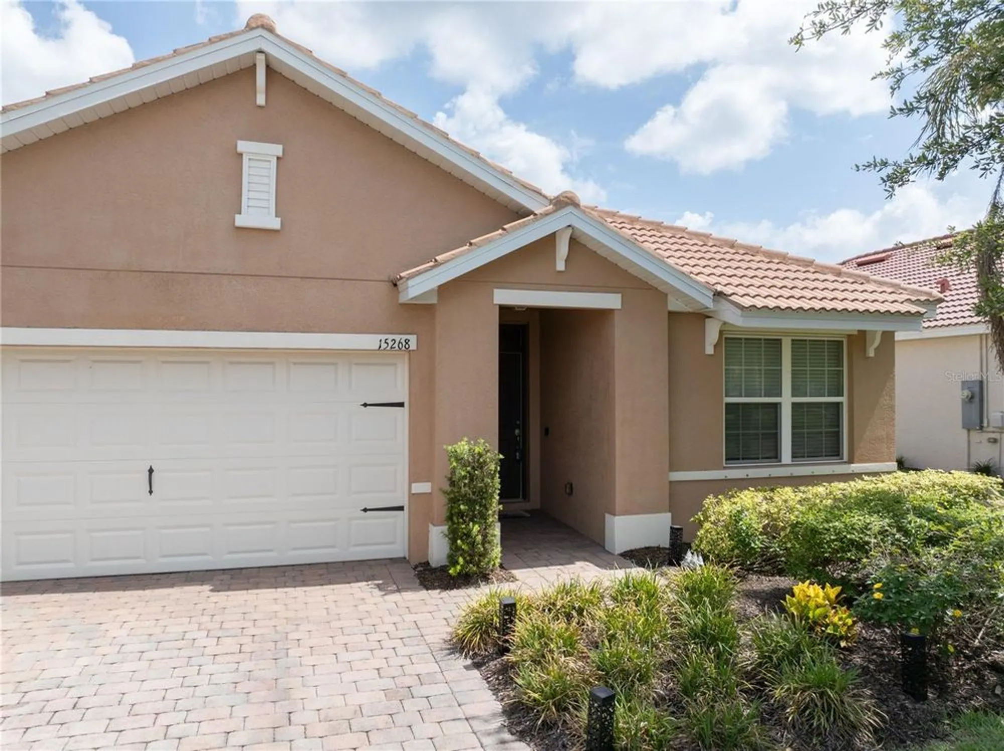 Property Slideshow image 2 of 48 | 15268 yellow wood dr, Alva, FL, 33920