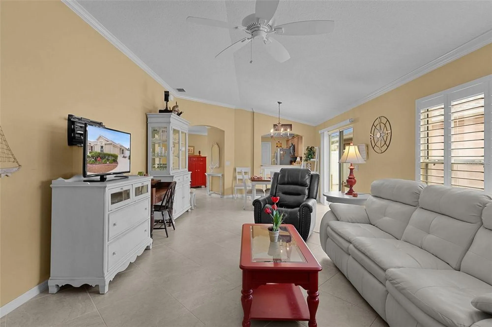 Property Slideshow image 10 of 50 | 2019 altamonte way, The Villages, FL, 32162