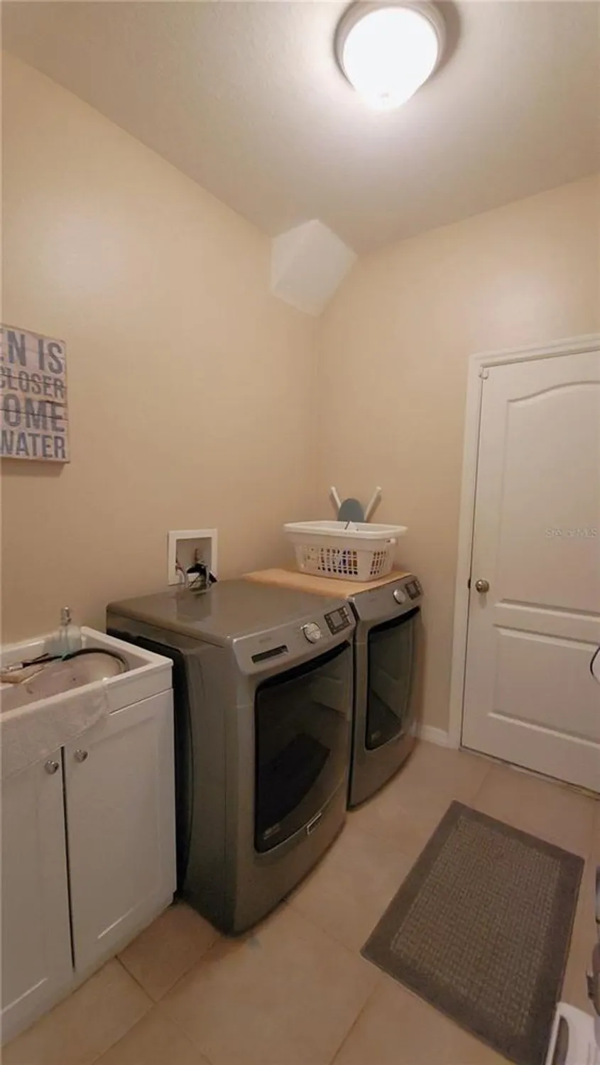 Property Slideshow image 27 of 45 | 3361 stefano st, New Smyrna Beach, FL, 32168