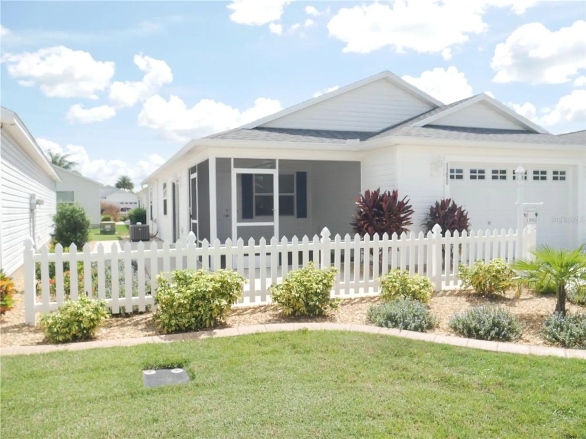 Property Slideshow image 2 of 43 | 1390 viola ct, The Villages, FL, 32163