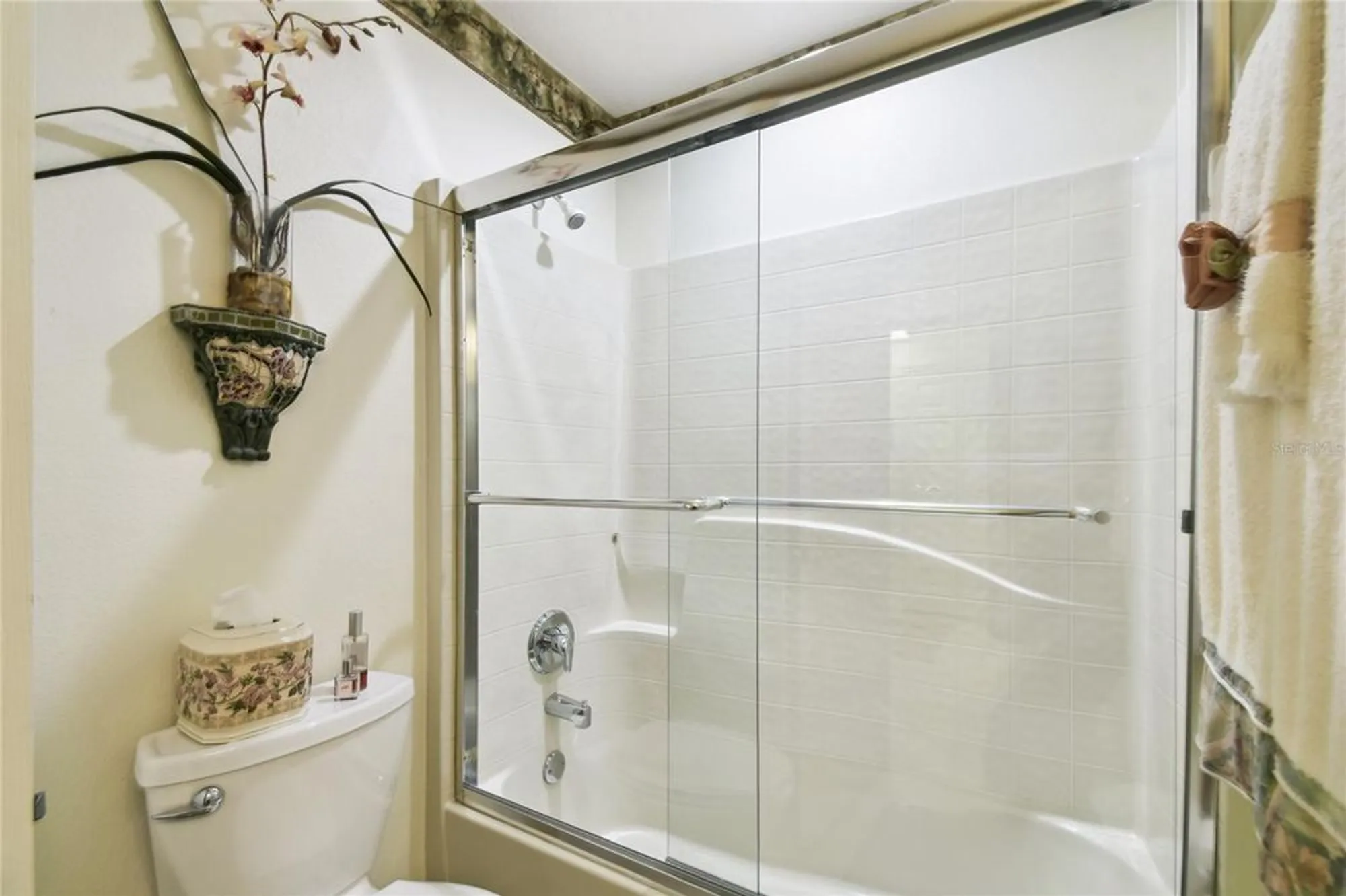 Property Slideshow image 38 of 59 | 560 grand canal dr, Kissimmee, FL, 34759