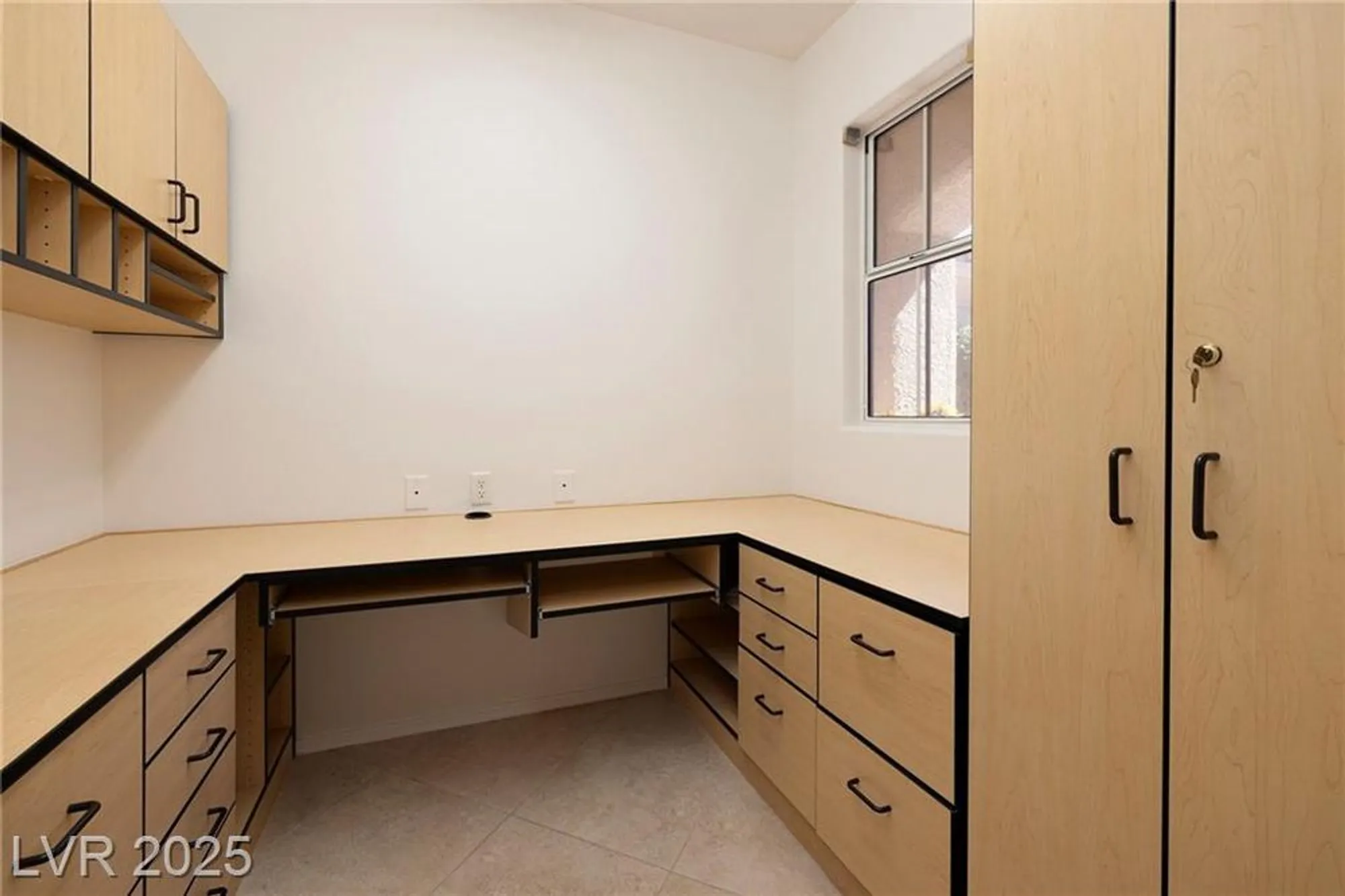 Property Slideshow image 22 of 50 | 1691 wellington springs ave, Henderson, NV, 89052