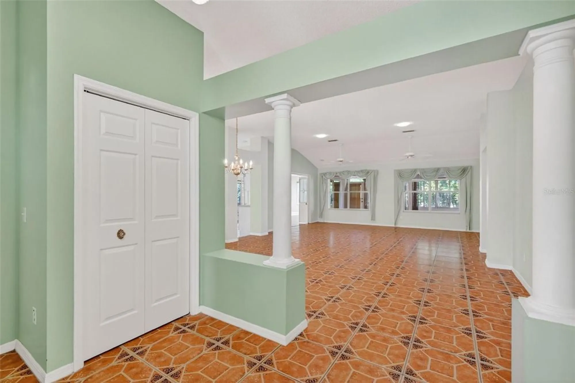 Property Slideshow image 8 of 35 | 318 del mar dr, The Villages, FL, 32159