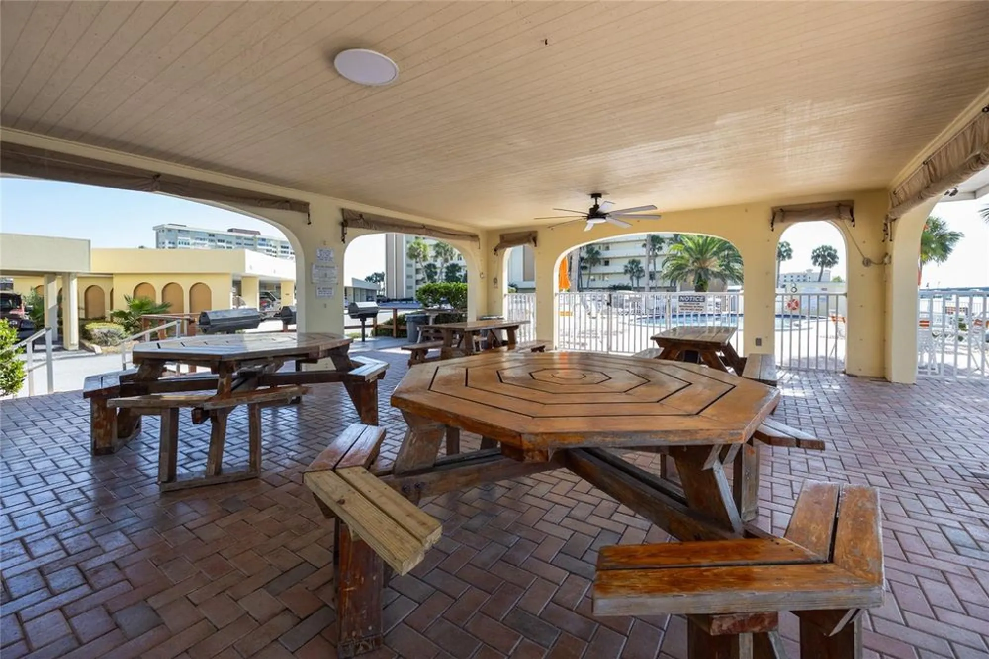 Property Slideshow image 29 of 39 | 4775 cove cir apt 203, St Petersburg, FL, 33708