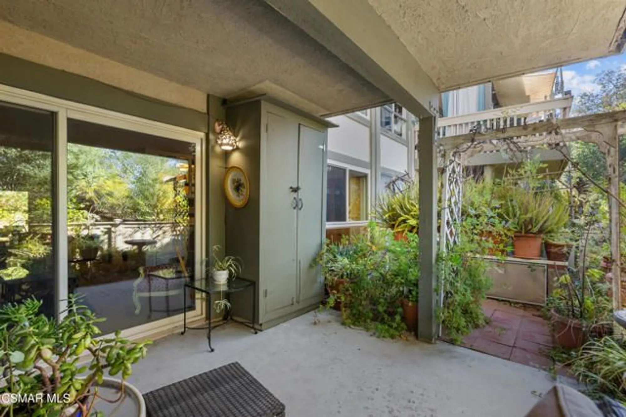 Property Slideshow image 17 of 33 | 351 chestnut hill ct 14, Thousand Oaks, CA, 91360