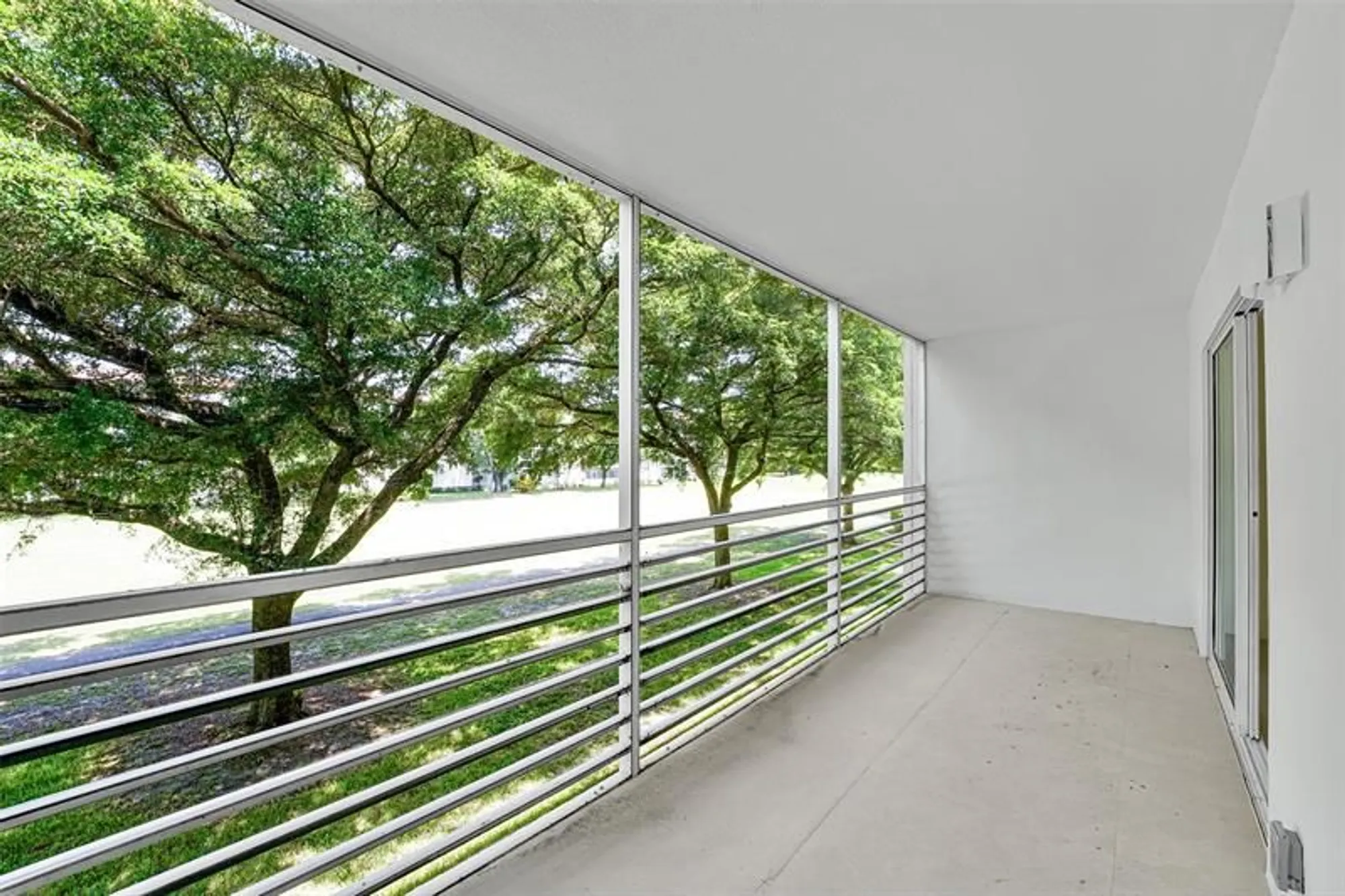 Property Slideshow image 25 of 27 | 3201 portofino pt c2, Coconut Creek, FL, 33066