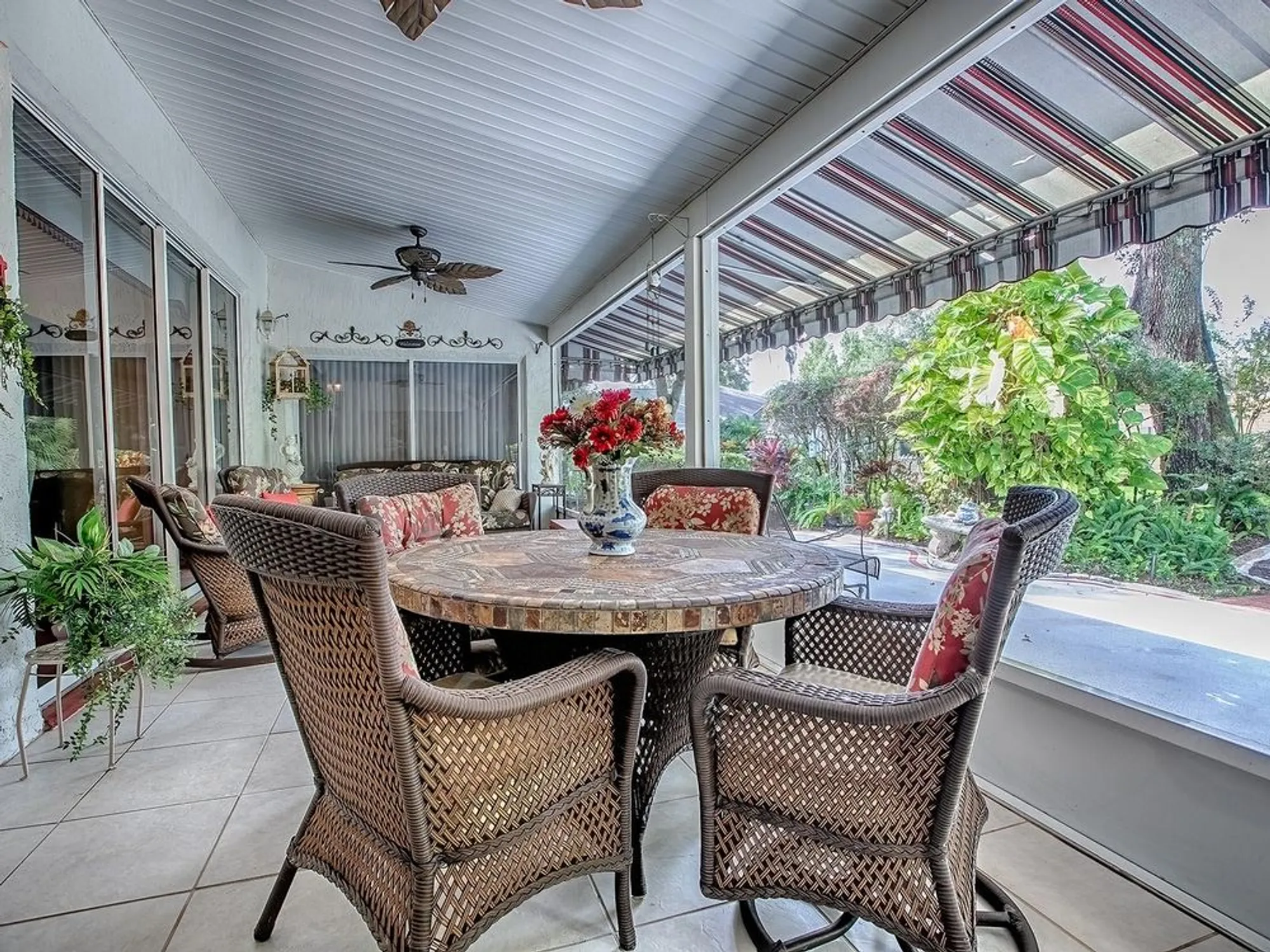 Property Slideshow image 36 of 62 | 25749 whisper oaks rd, Leesburg, FL, 34748