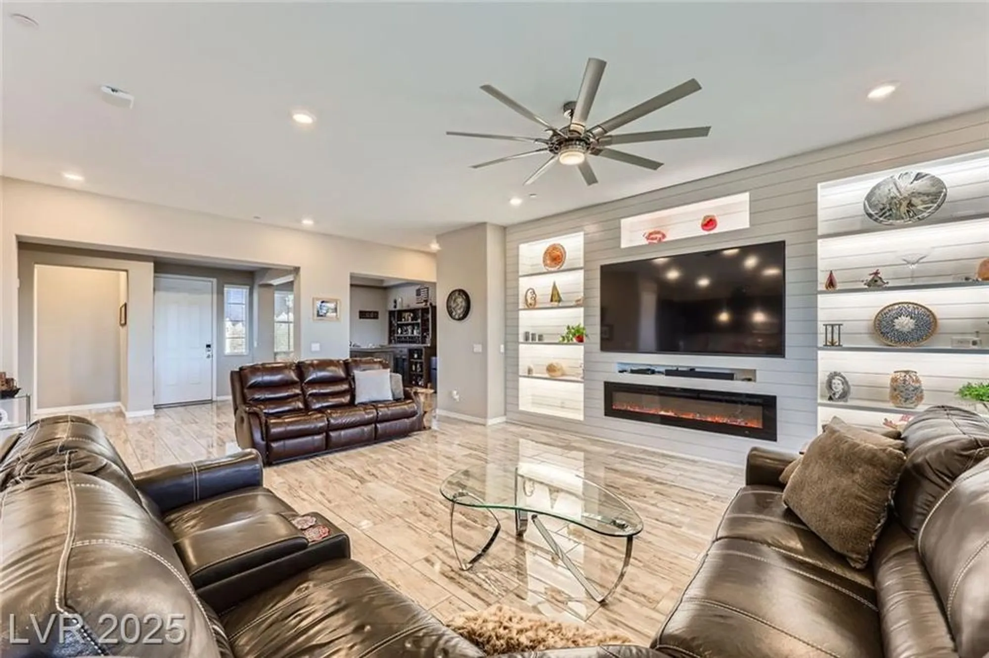 Property Slideshow image 4 of 45 | 800 rosewater dr, Henderson, NV, 89011