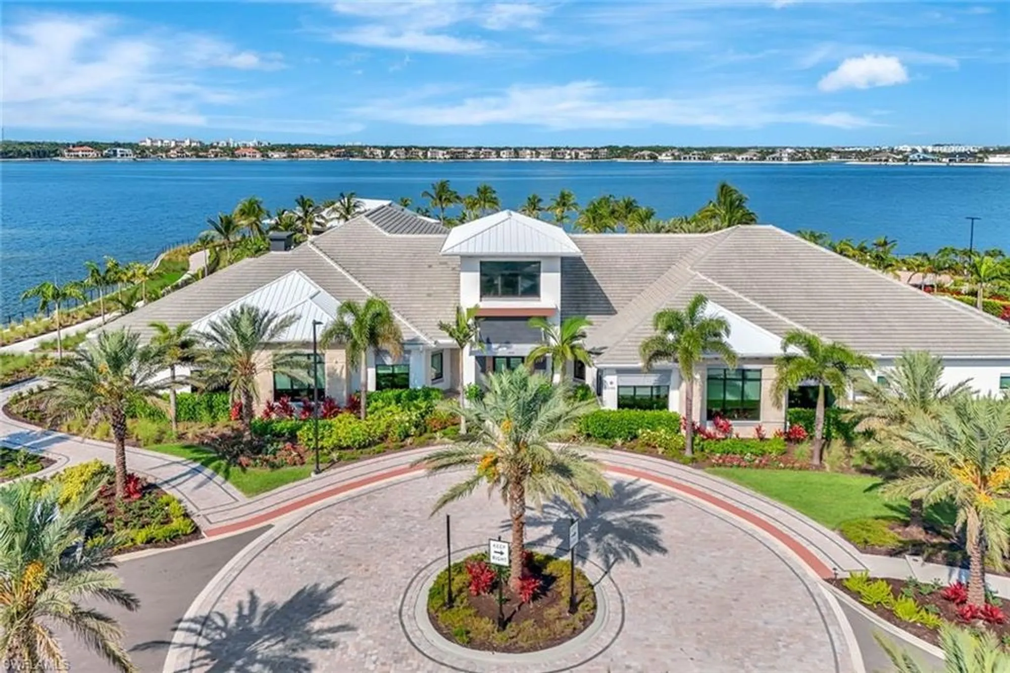 Property Slideshow image 24 of 32 | 12240 canal grande dr, Fort Myers, FL, 33913