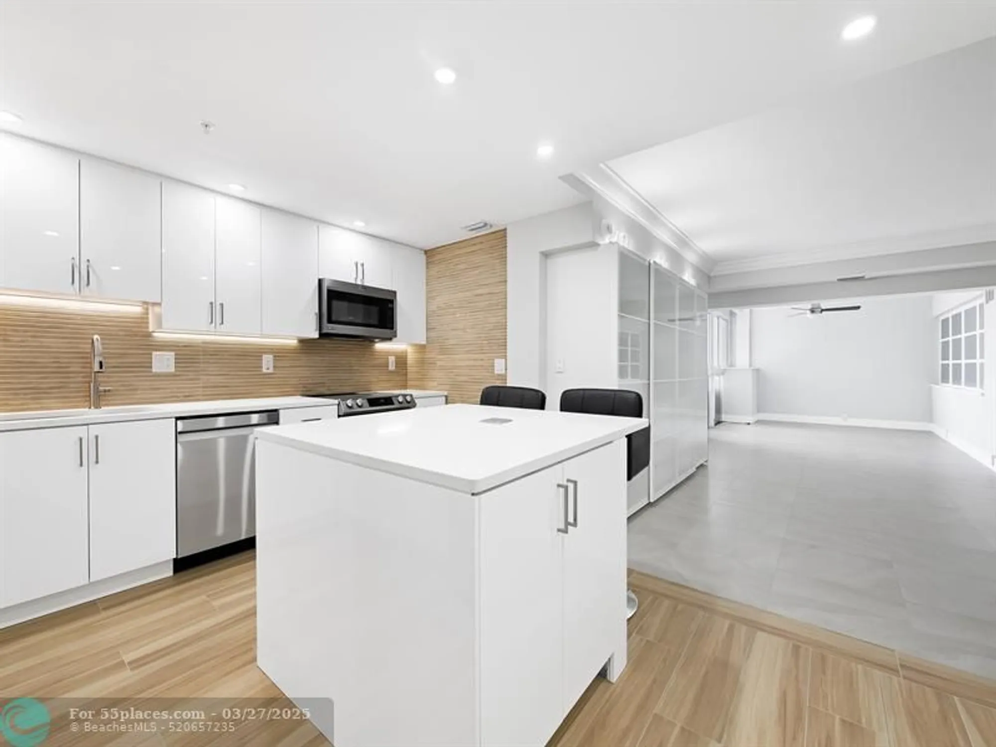 Property Slideshow image 4 of 40 | 3200 ne 36th st 619, Fort Lauderdale, FL, 33308