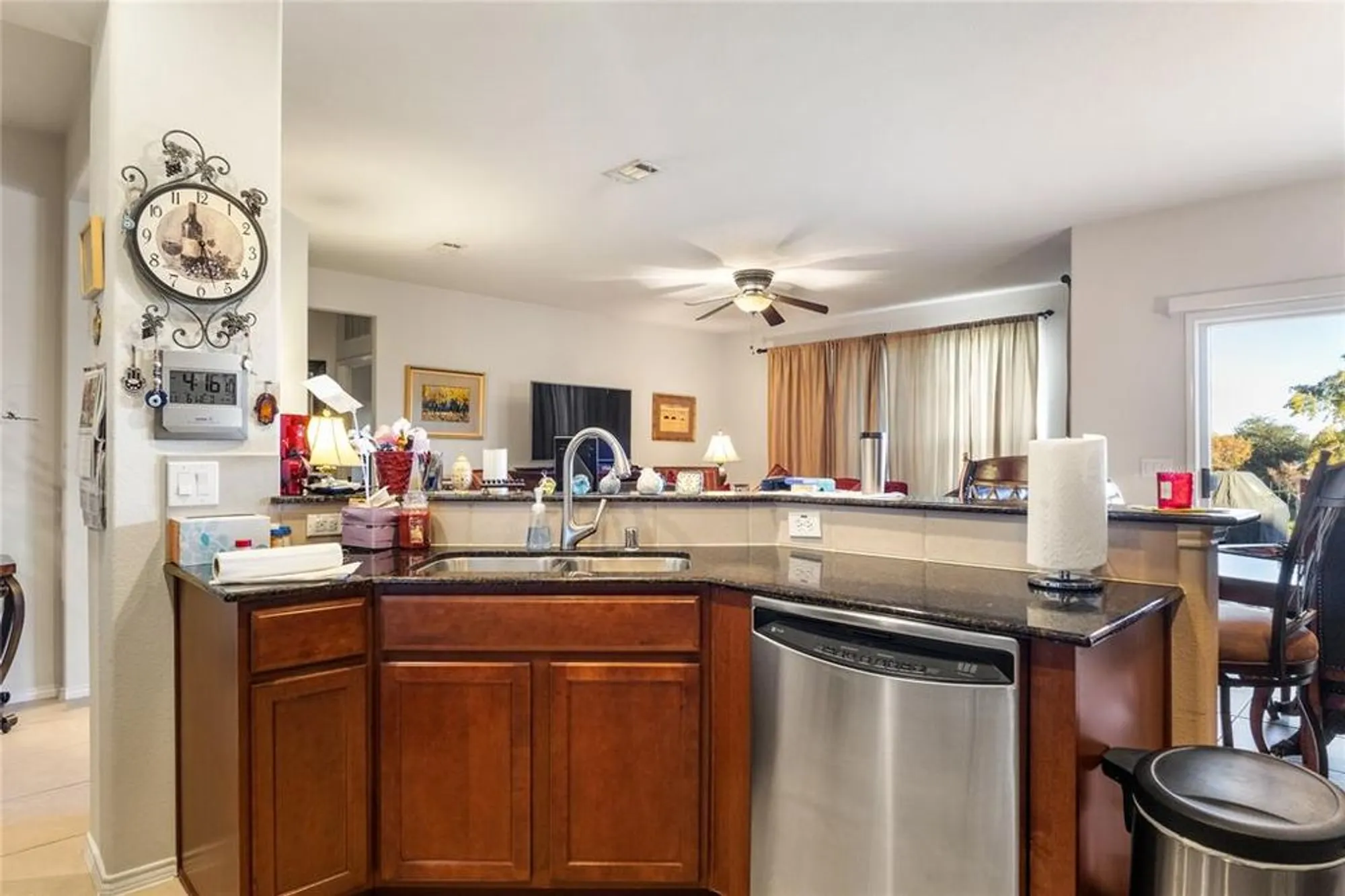 Property Slideshow image 10 of 23 | 6666 dewees ln, Frisco, TX, 75036