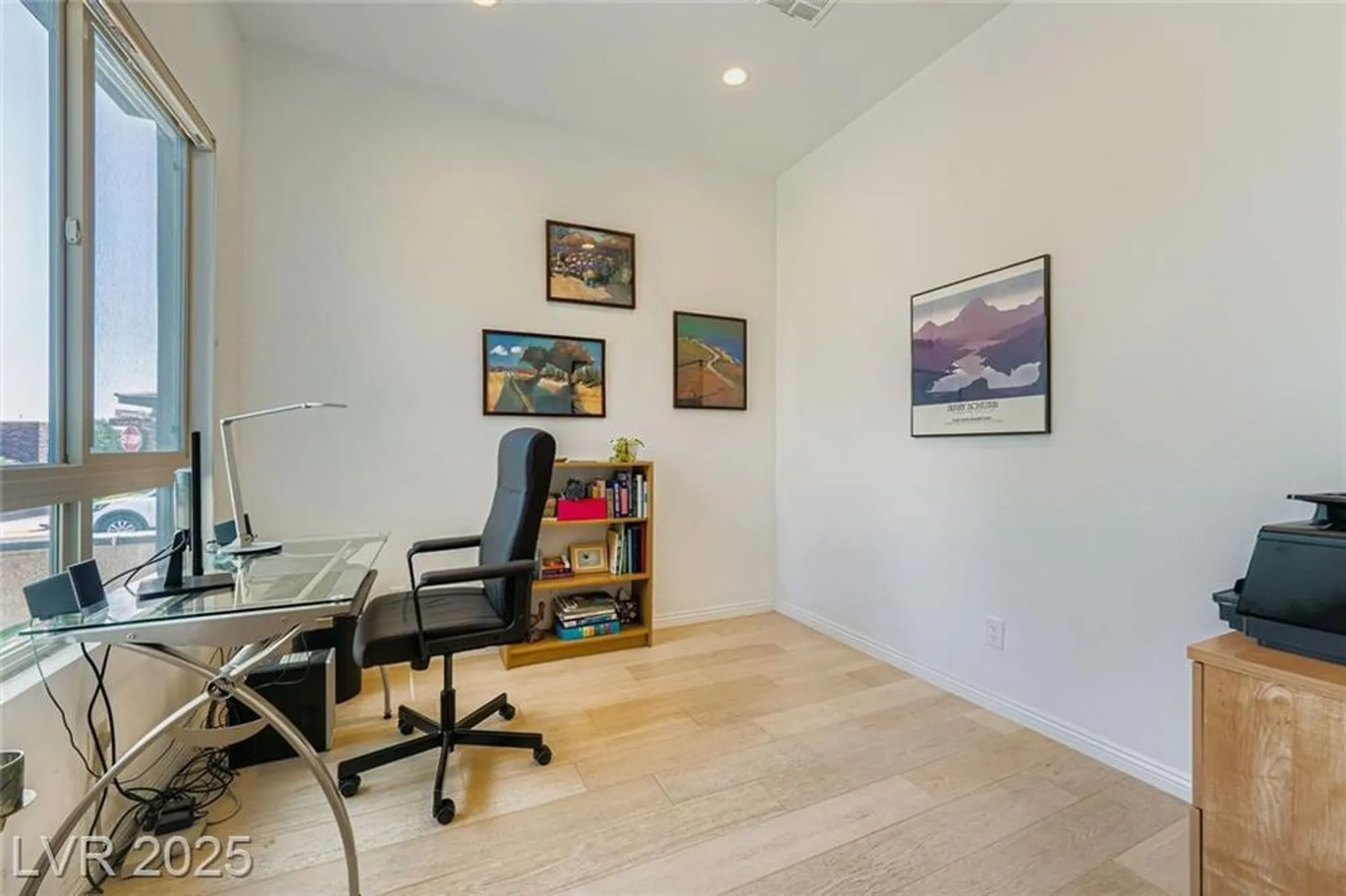 Property Slideshow image 8 of 45 | 9889 gemstone sunset ave, Las Vegas, NV, 89148