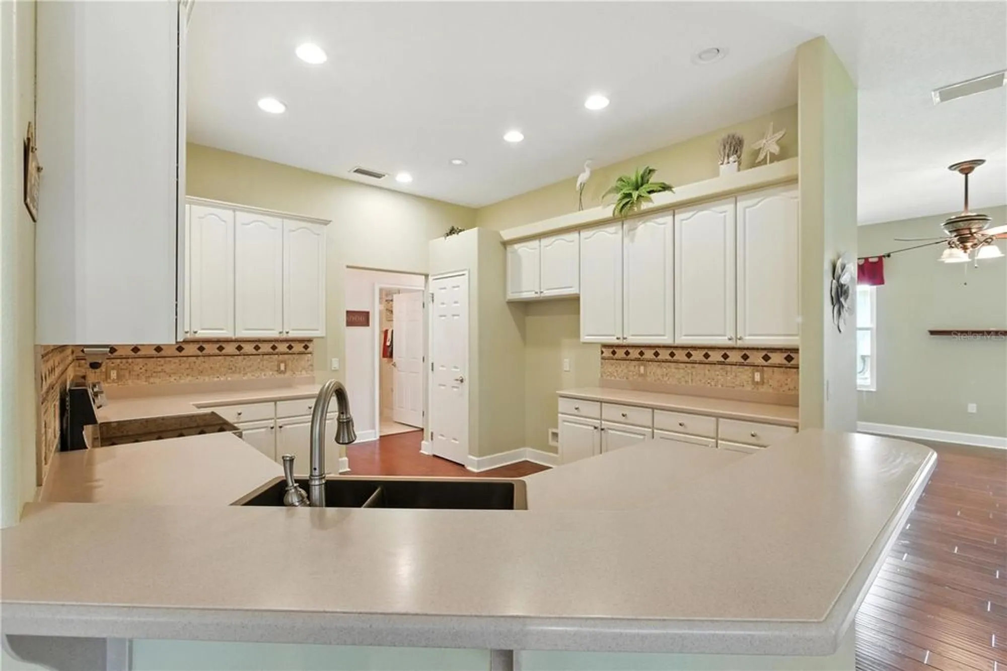 Property Slideshow image 17 of 57 | 457 golf vista cir, Davenport, FL, 33837