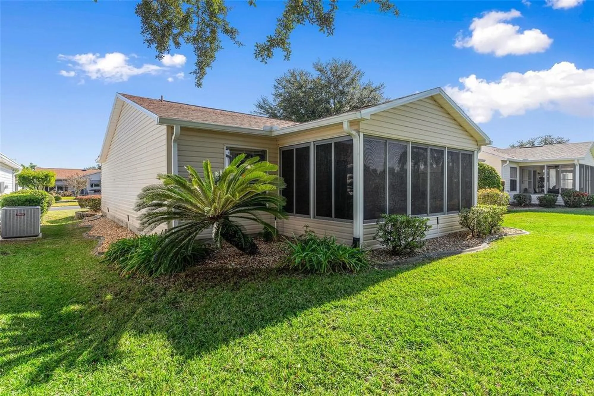 Property Slideshow image 37 of 45 | 2732 privada dr, The Villages, FL, 32162