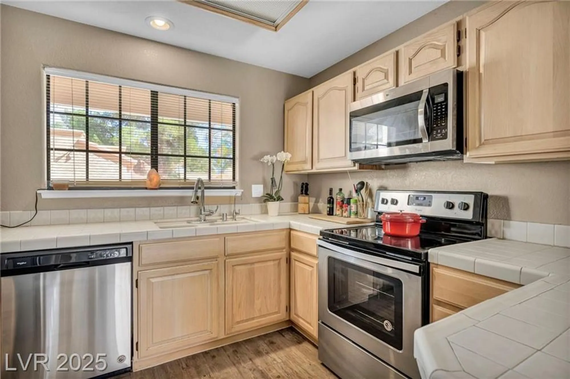 Property Slideshow image 4 of 44 | 2851 s valley view blvd unit 1025, Las Vegas, NV, 89102