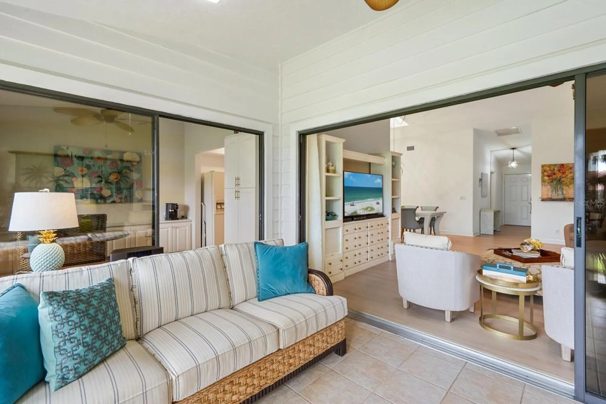 Property Slideshow image 14 of 49 | 4033 wilshire cir 139, Sarasota, FL, 34238