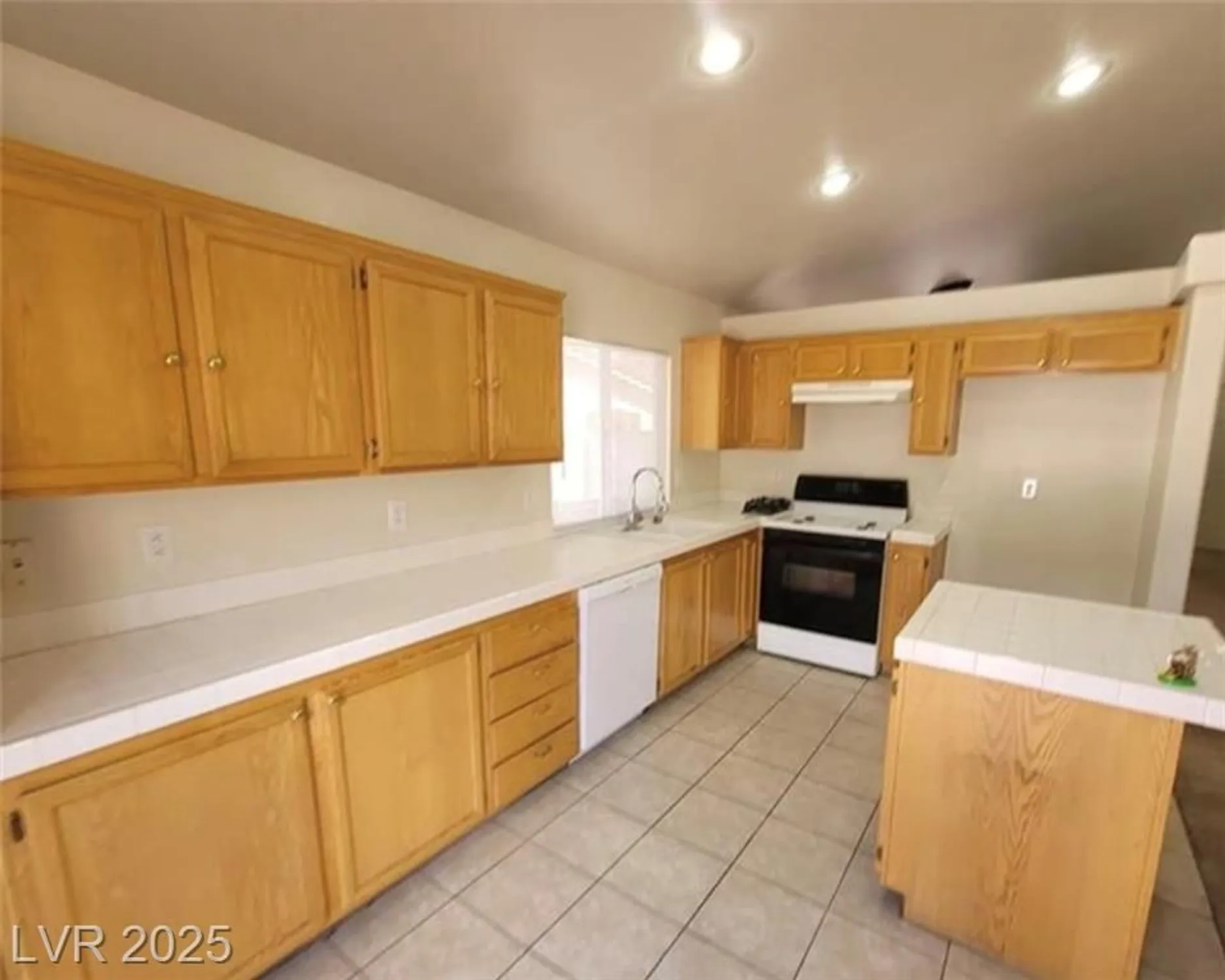 Property Slideshow image 4 of 42 | 4856 minturn ave, Las Vegas, NV, 89130
