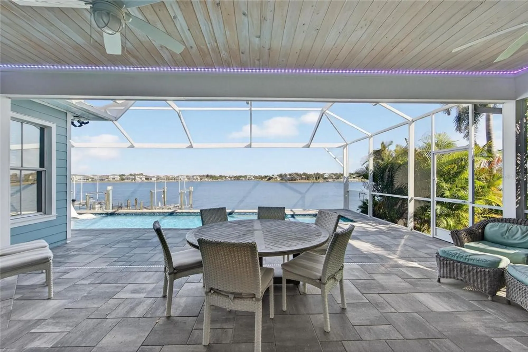 Property Slideshow image 9 of 100 | 5245 brighton shore dr, Apollo Beach, FL, 33572