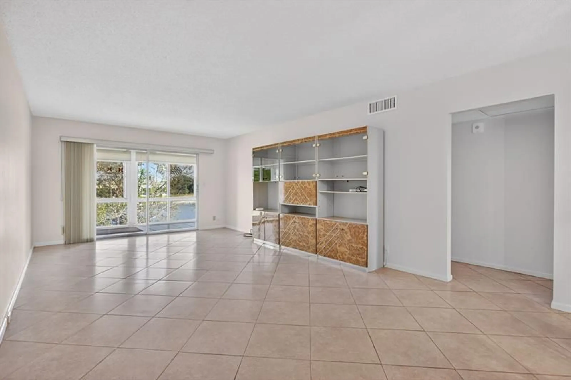 Property Slideshow image 10 of 29 | 3204 portofino pt d4, Coconut Creek, FL, 33066