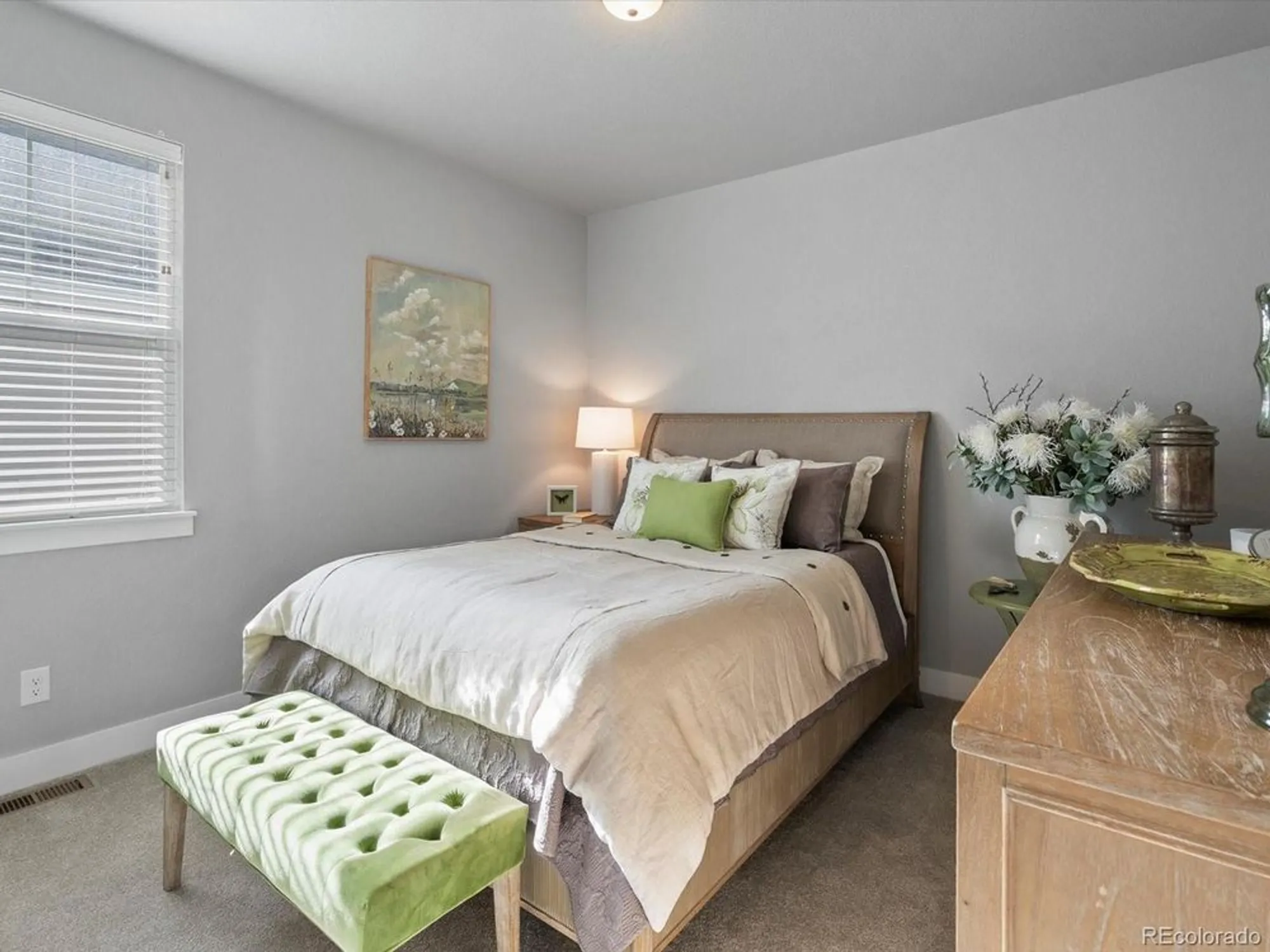 Property Slideshow image 20 of 38 | 9035 s shawnee ct, Aurora, CO, 80016