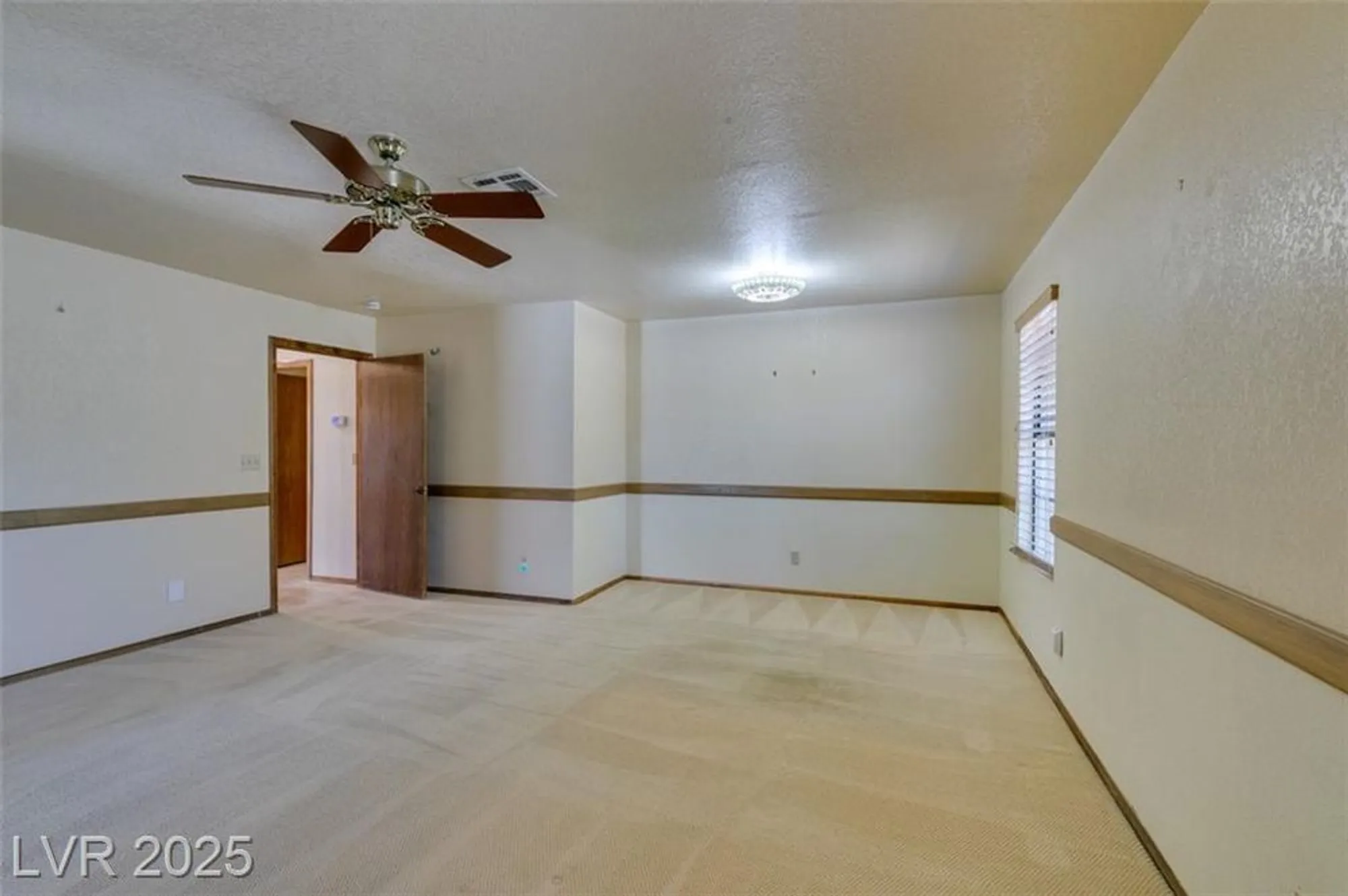 Property Slideshow image 31 of 74 | 5505 excelsior springs ln, Las Vegas, NV, 89130