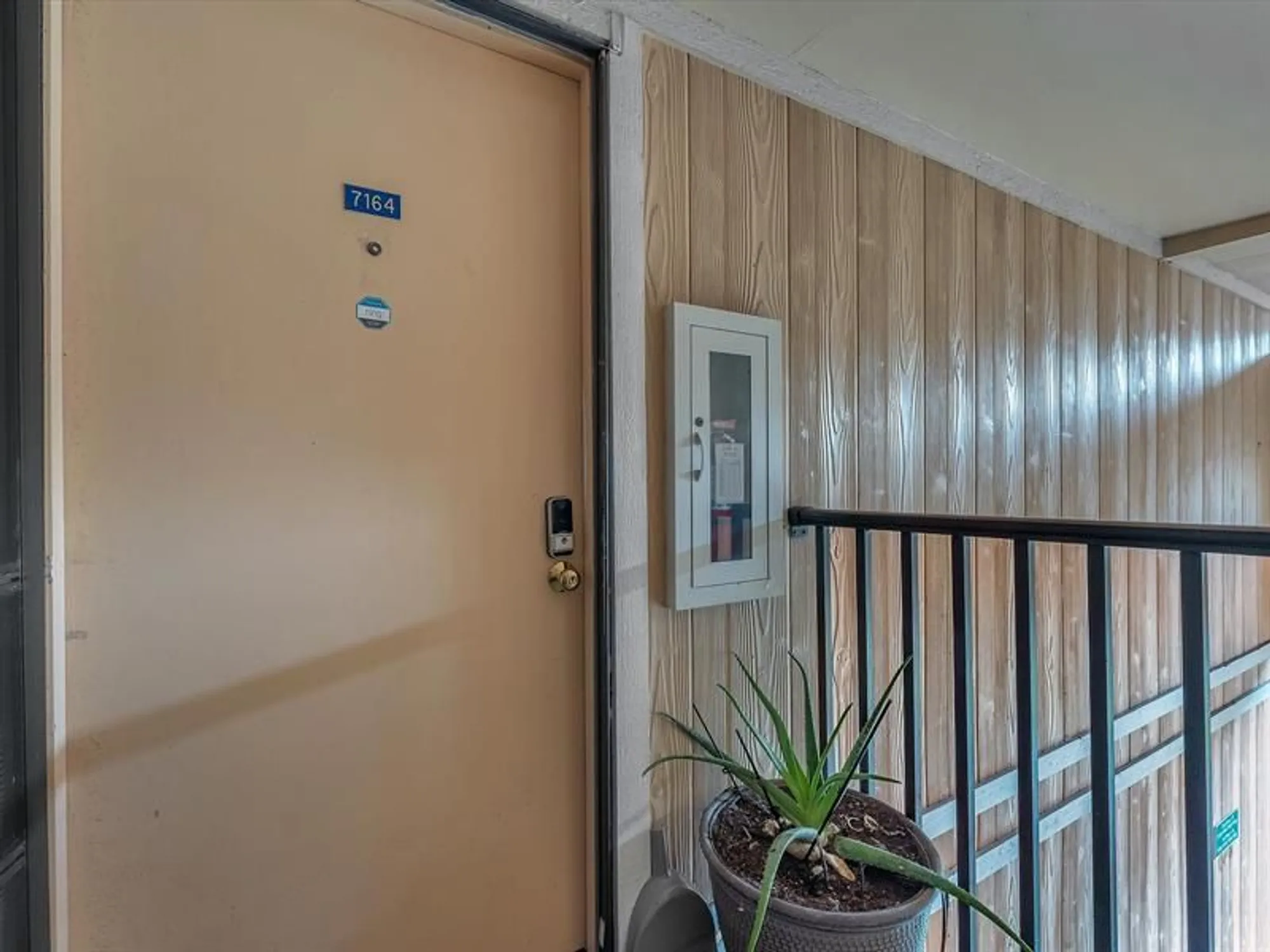 Property Slideshow image 3 of 39 | 7164 ashmont cir 204, Tamarac, FL, 33321