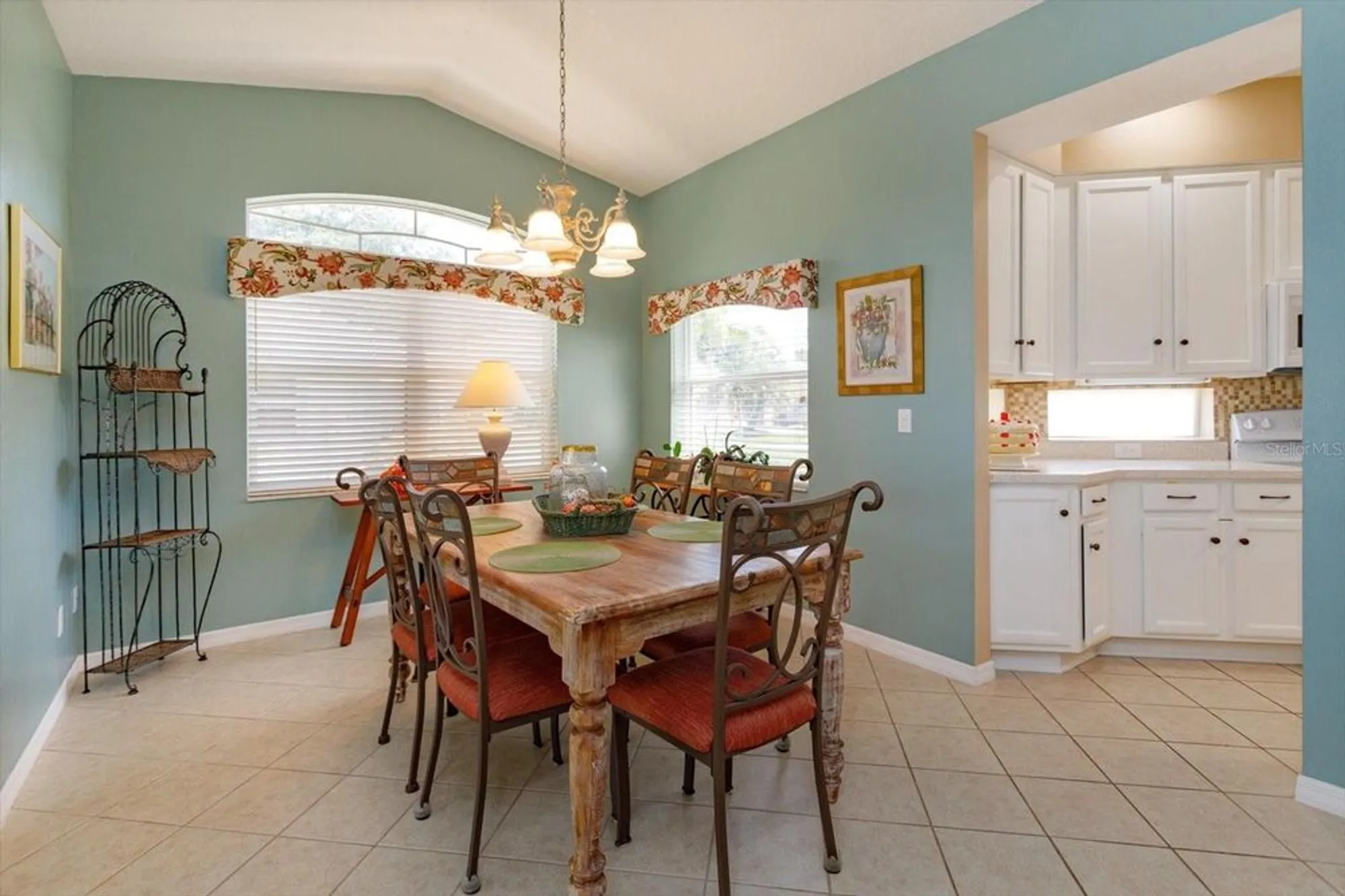 Property Slideshow image 13 of 28 | 5401 essex ct, Leesburg, FL, 34748