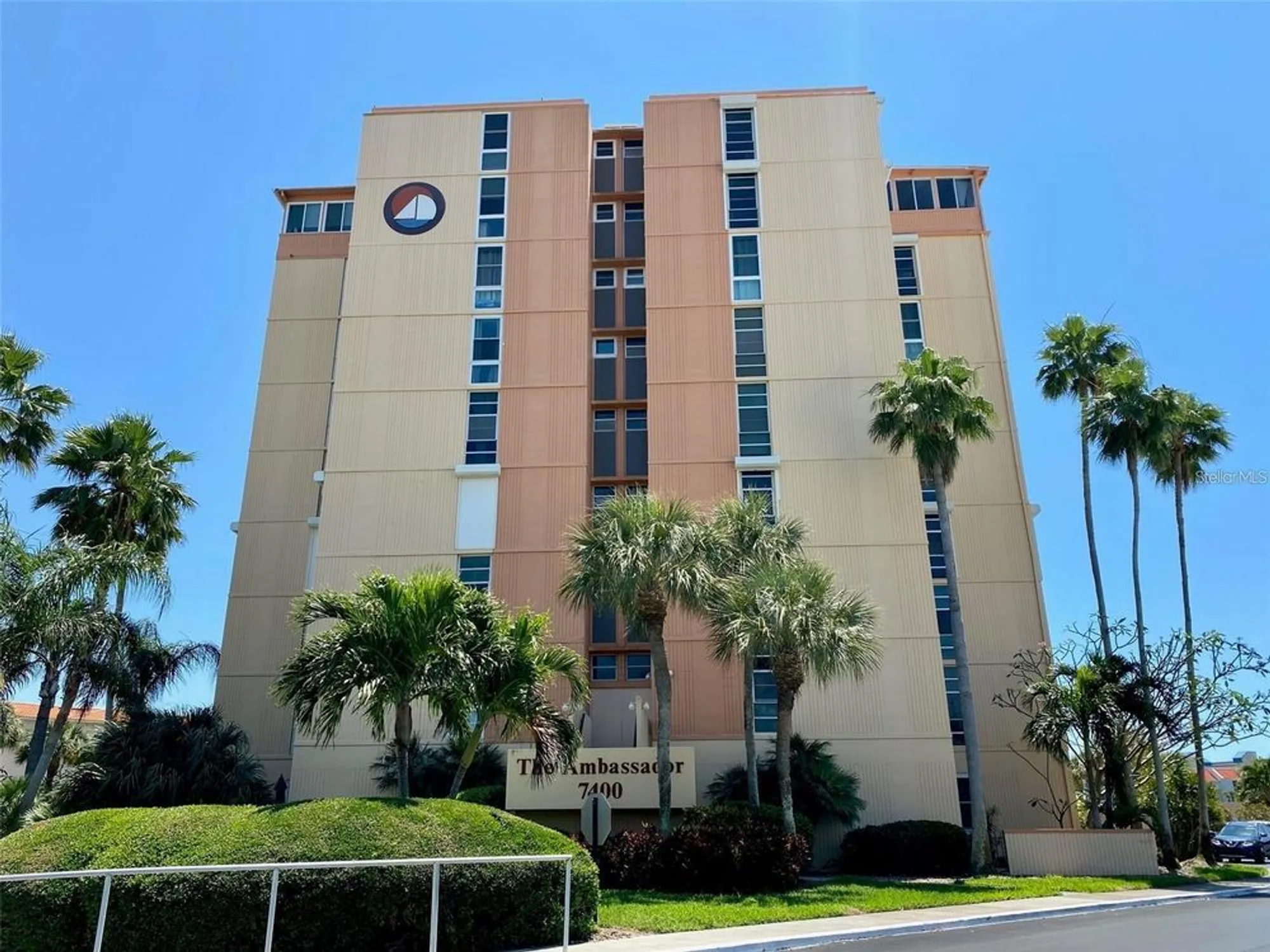 Property Slideshow image 54 of 62 | 7400 sun island dr 202, South Pasadena, FL, 33707