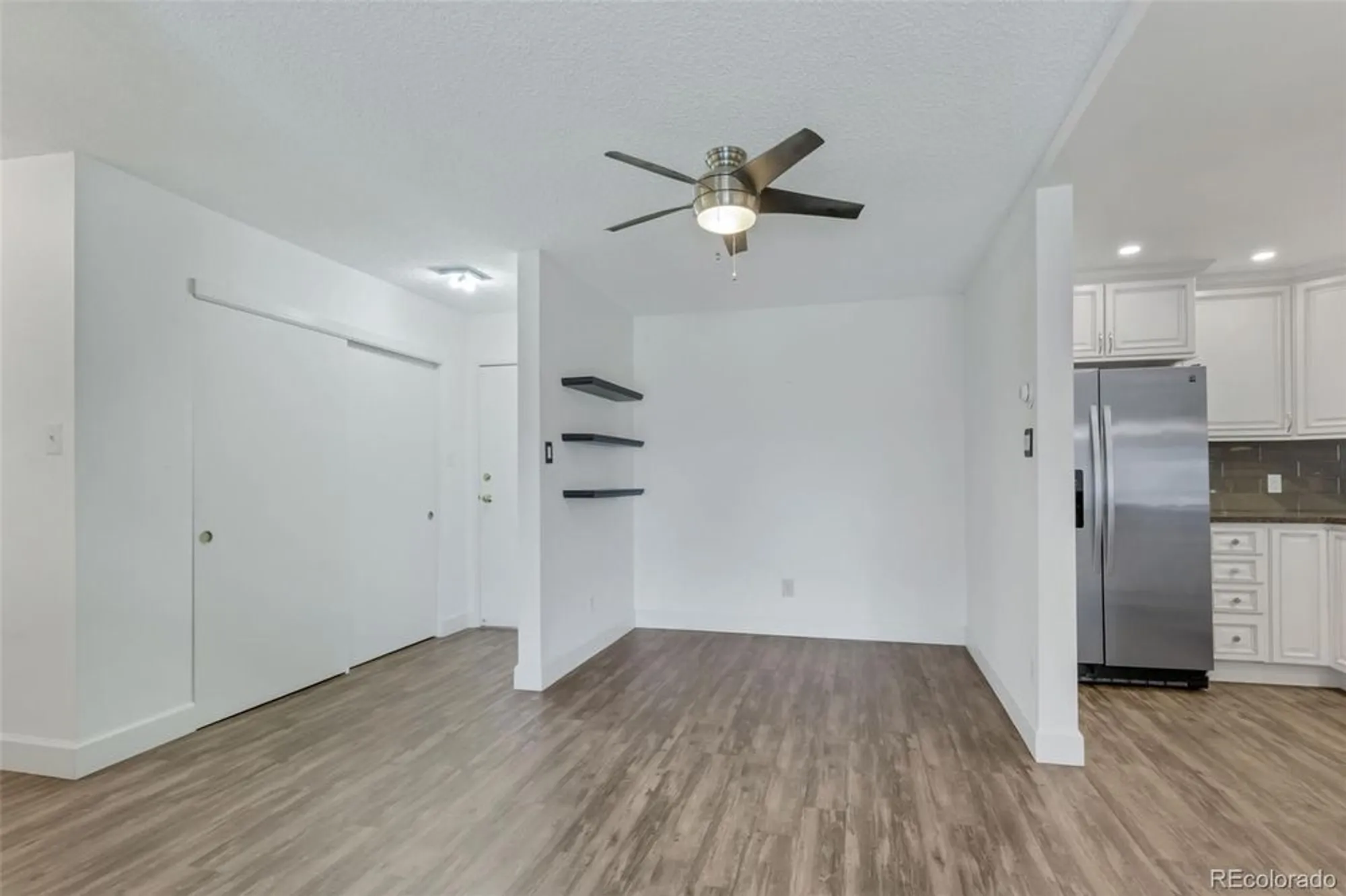 Property Slideshow image 8 of 45 | 14102 e linvale pl apt 403, Aurora, CO, 80014