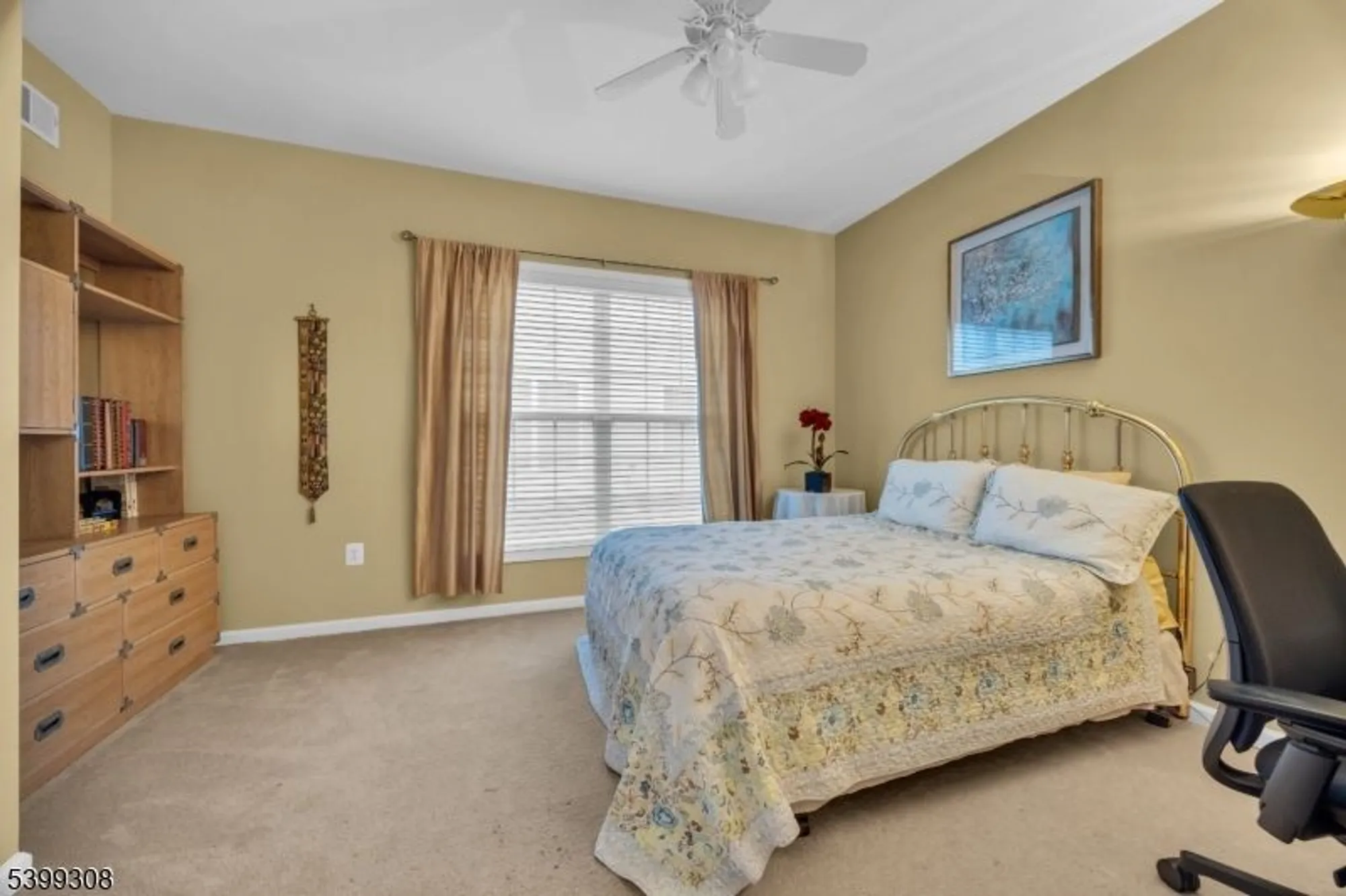 Property Slideshow image 12 of 44 | 324 biltmore ln, Somerset, NJ, 08873