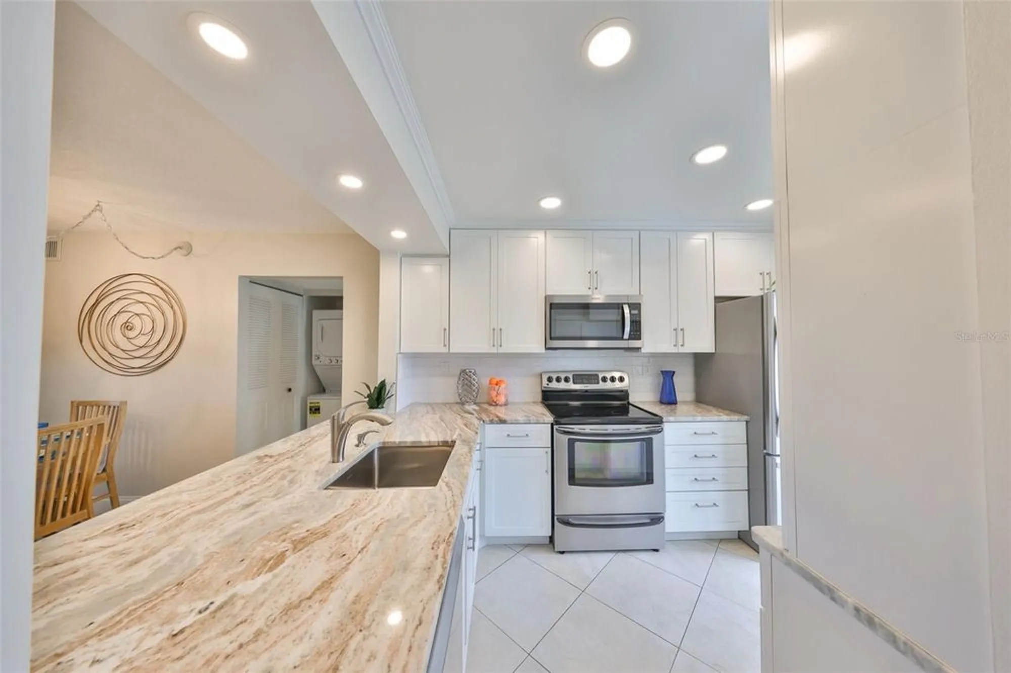 Property Slideshow image 5 of 35 | 6269 palma del mar blvd s apt 206, Saint Petersburg, FL, 33715