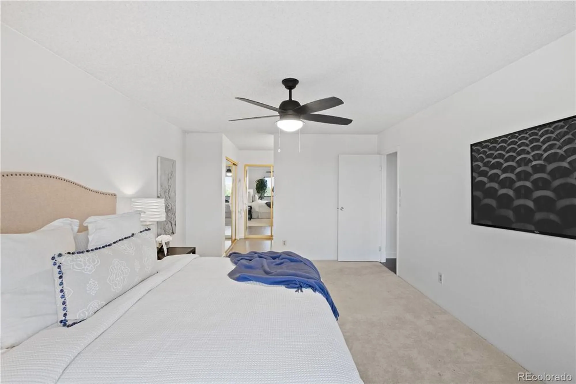 Property Slideshow image 15 of 50 | 14152 e linvale pl apt 605, Aurora, CO, 80014