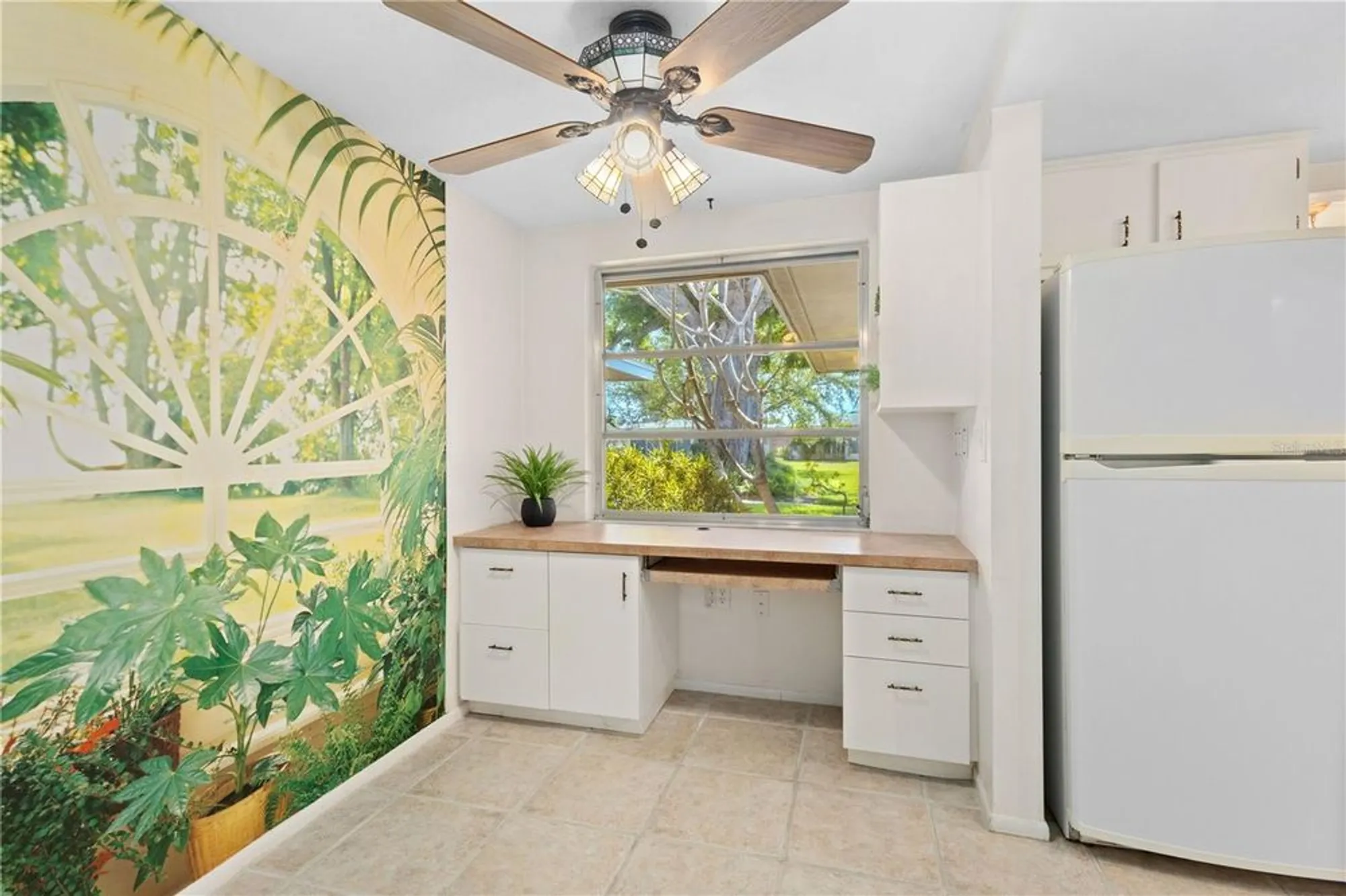 Property Slideshow image 9 of 35 | 3328 dartmouth ln 1012, Sarasota, FL, 34239